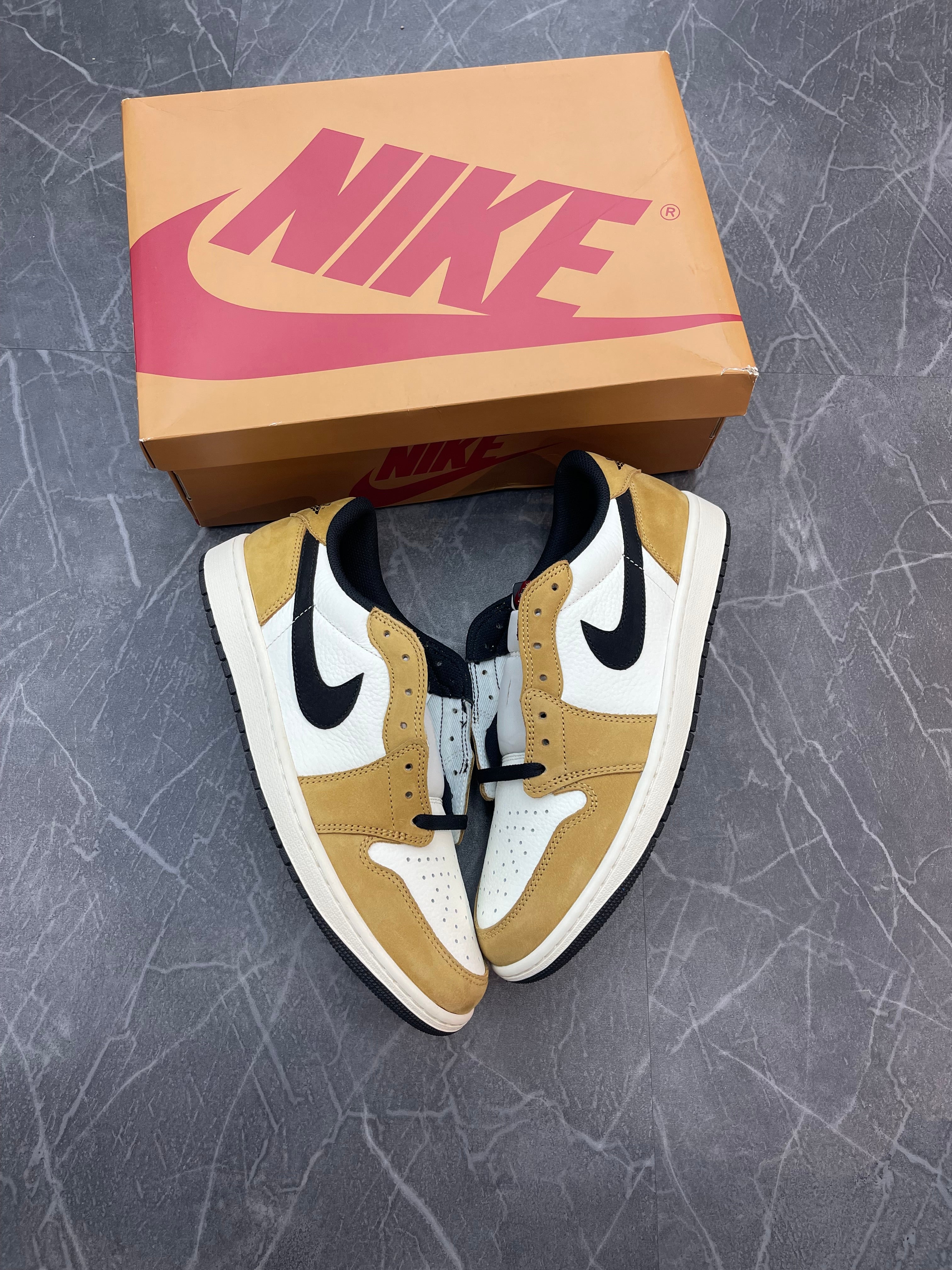 Jordan 1 Low “Rookie of the Year”