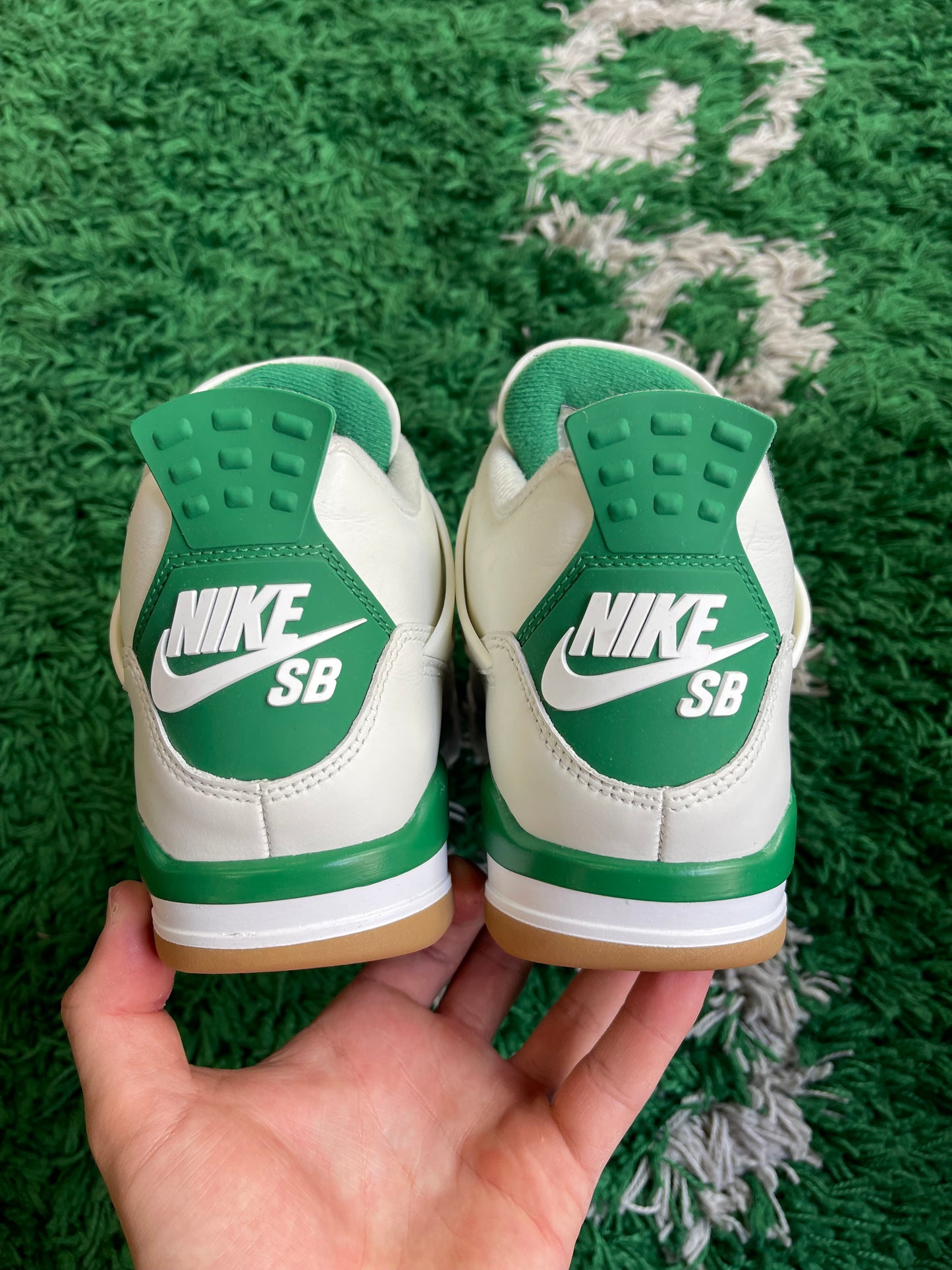 Jordan 4 SB “Pine Green”