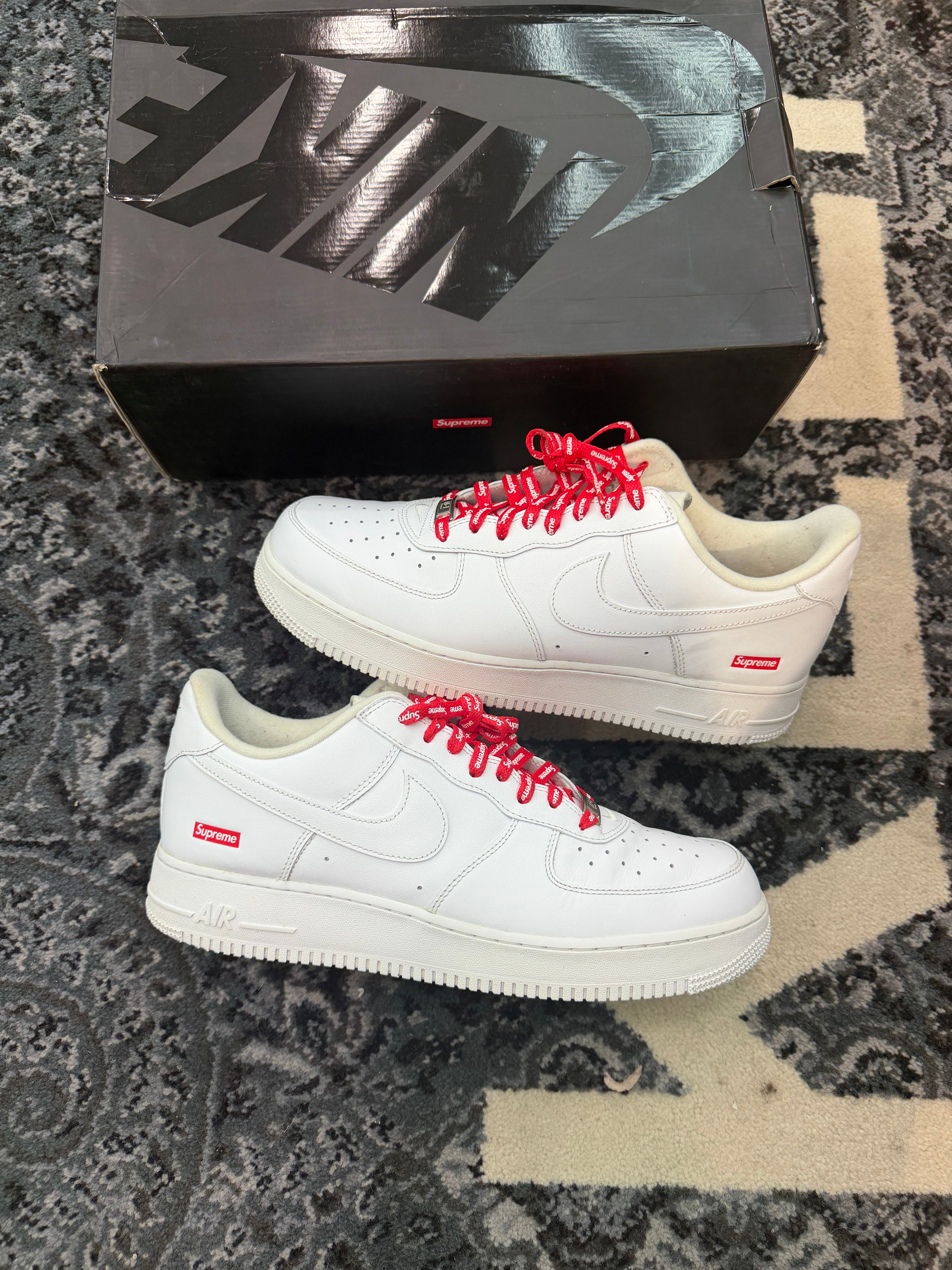 Nike Air Force 1 Low Supreme “White”