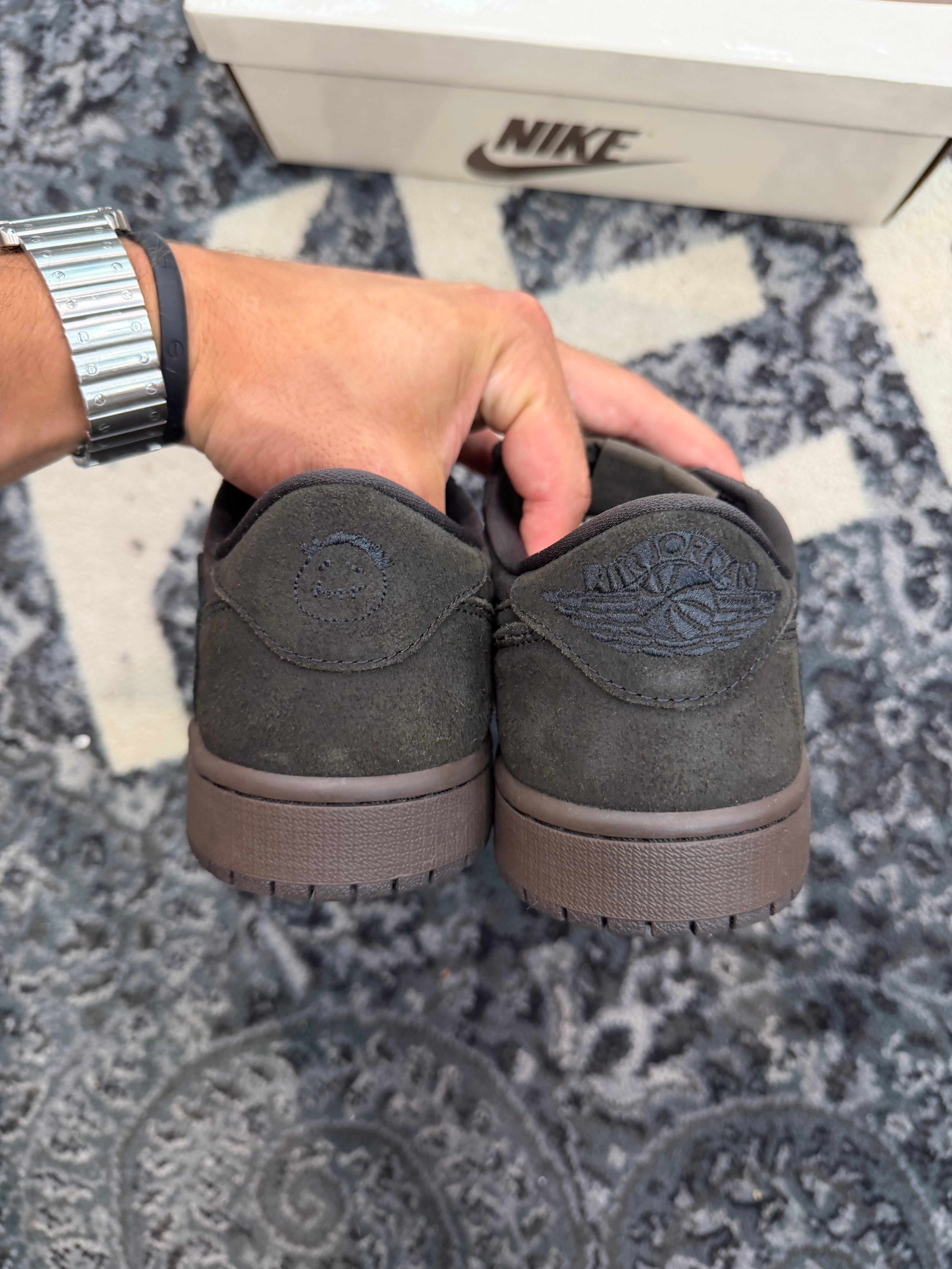 Jordan 1 Low Travis Scott “Velvet Brown”