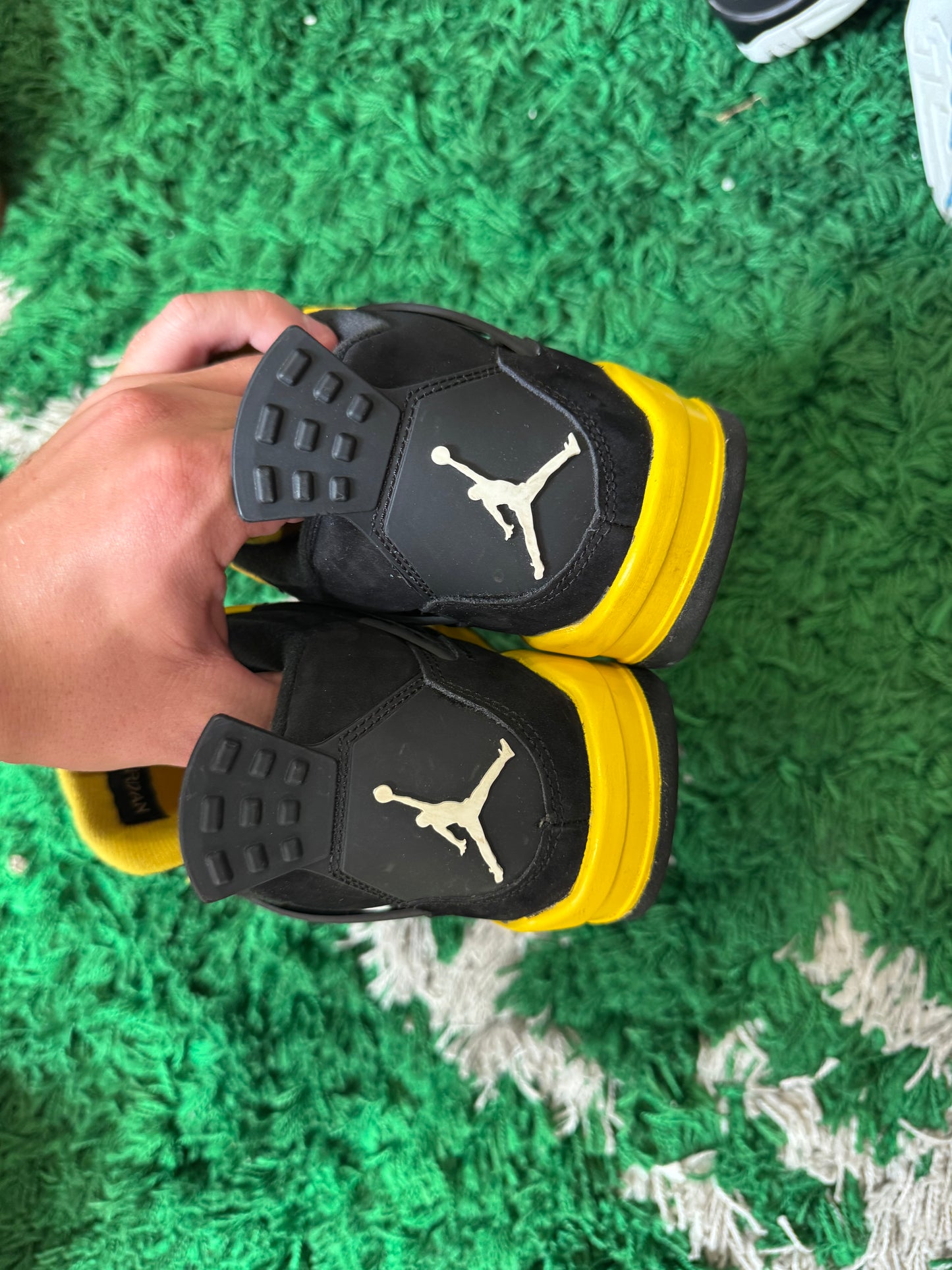 Jordan 4 “Thunder”