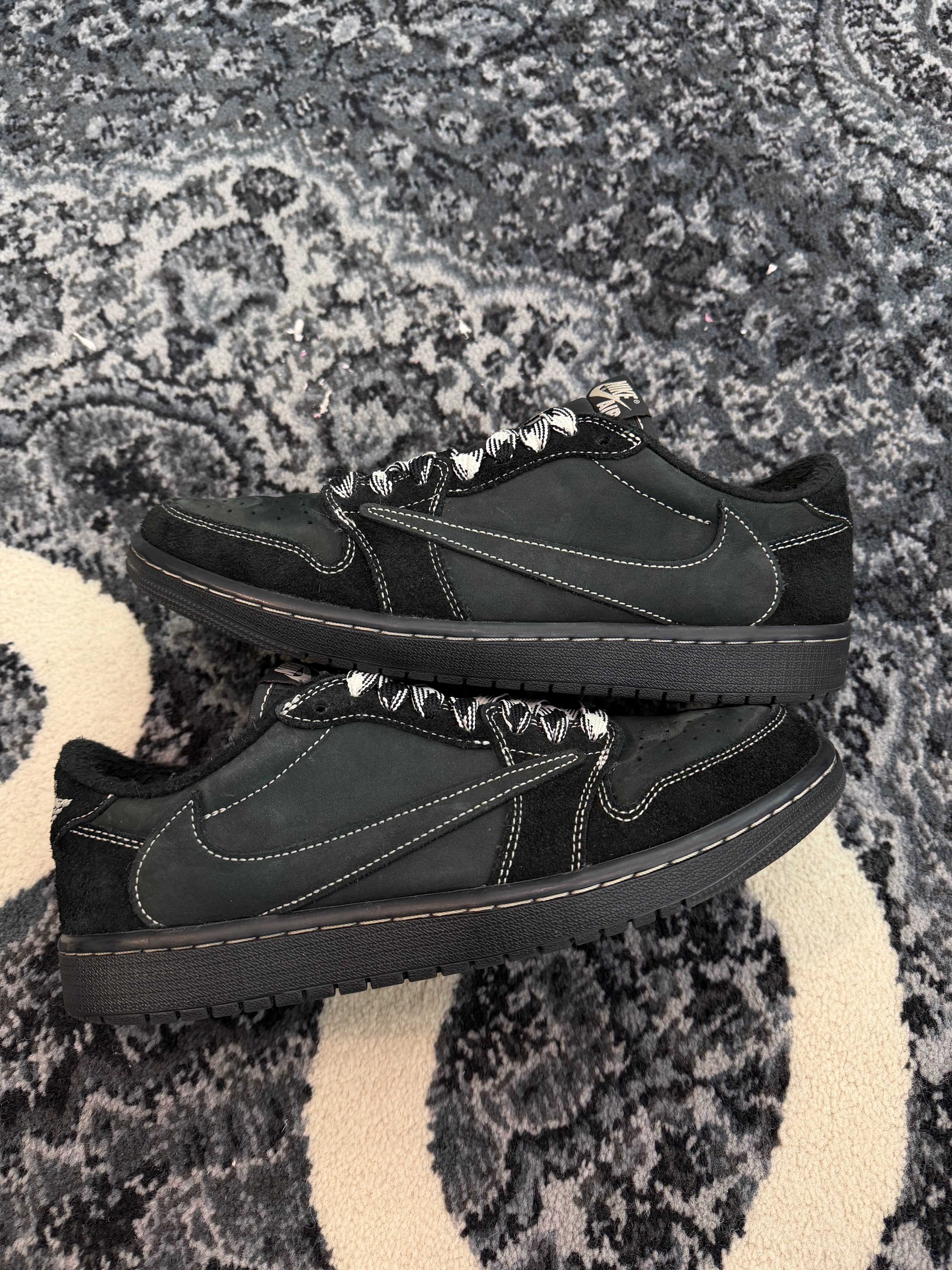 Jordan 1 Low x Travis Scott “Phantom”