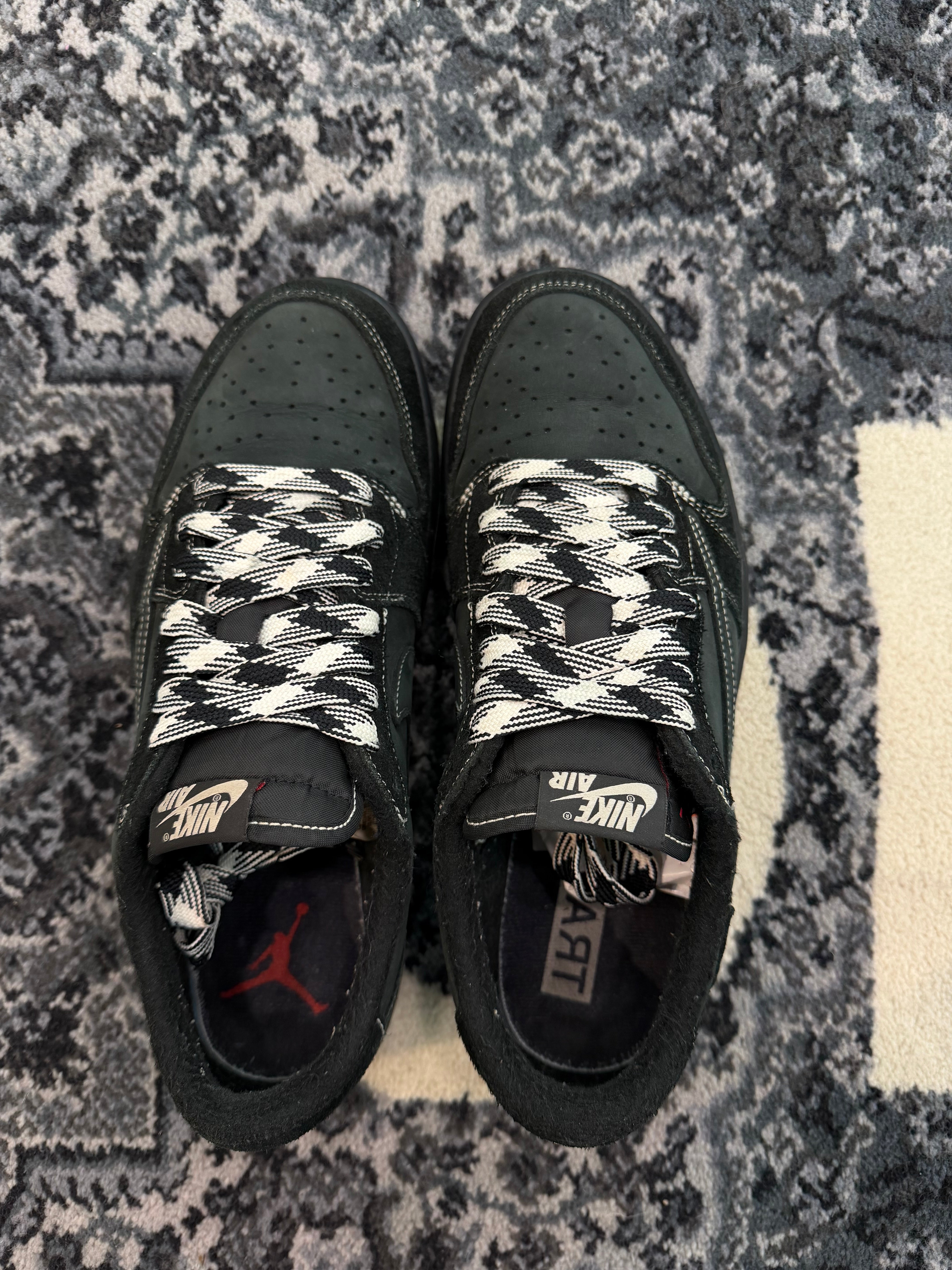 Jordan 1 Low x Travis Scott “Phantom”