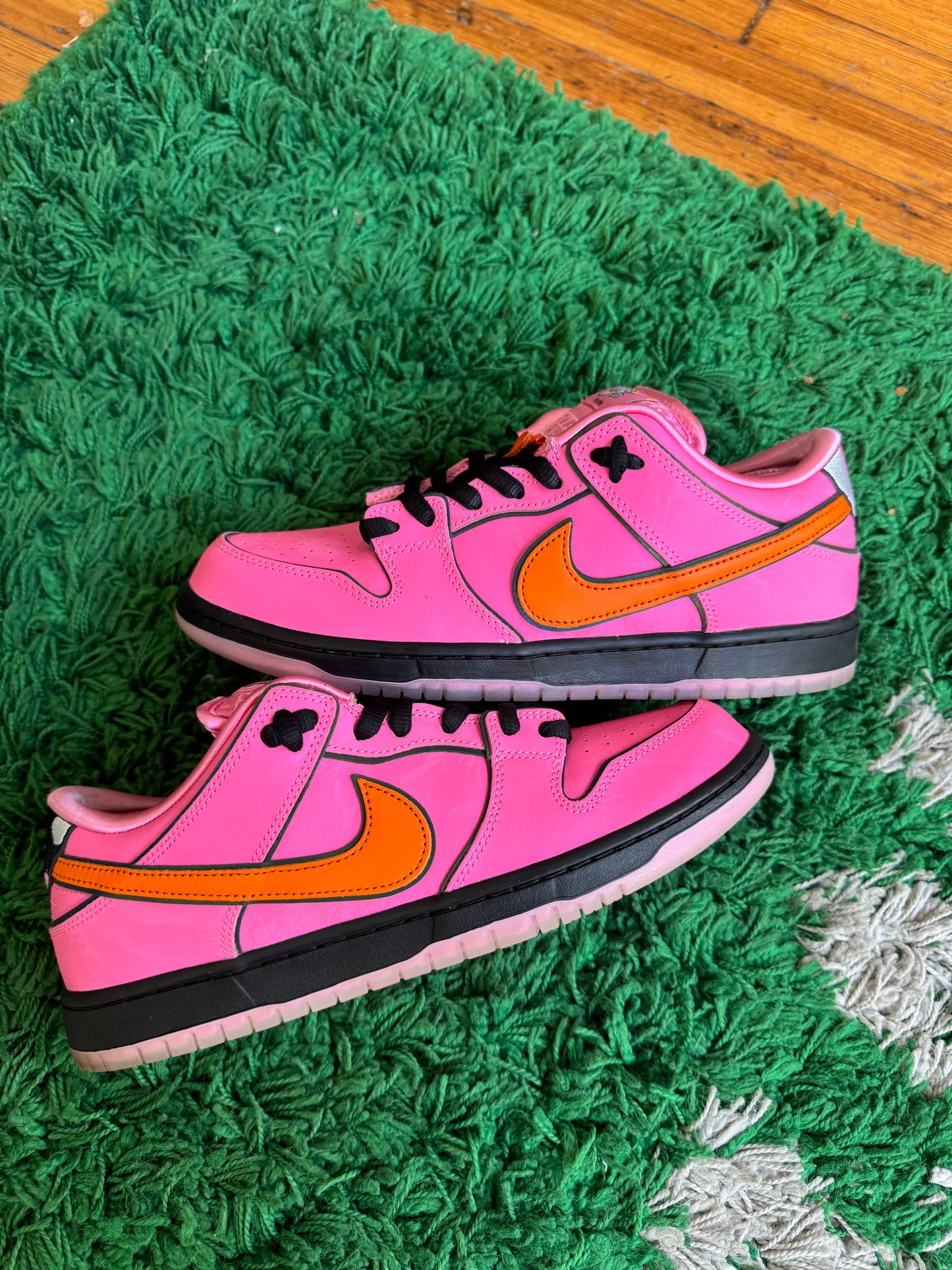 Nike Dunk Low SB Powerpuff “Blossom”