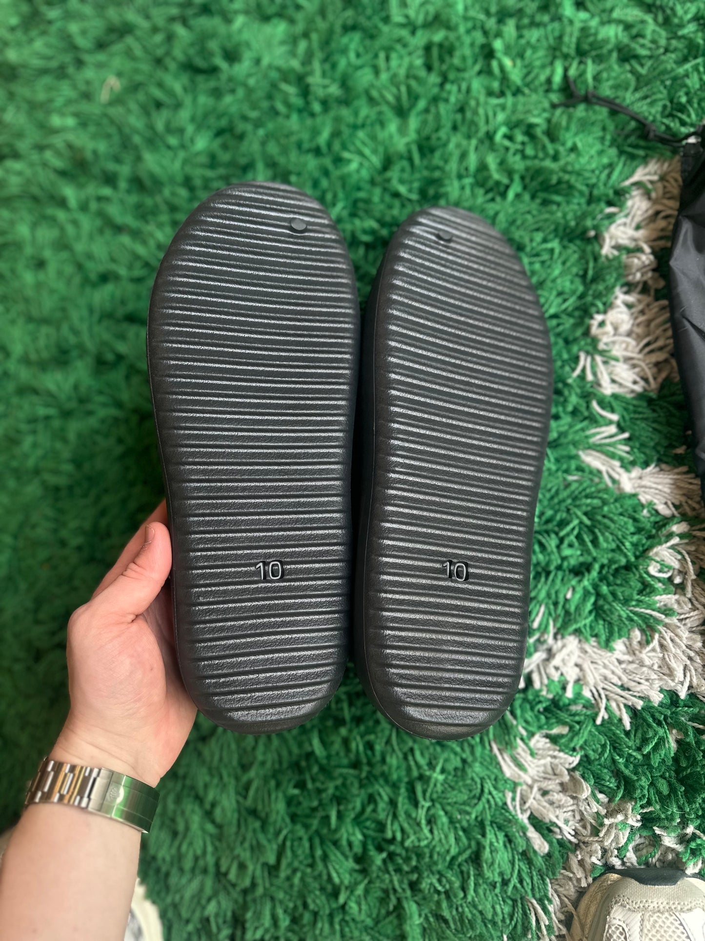 Yeezy SL-01