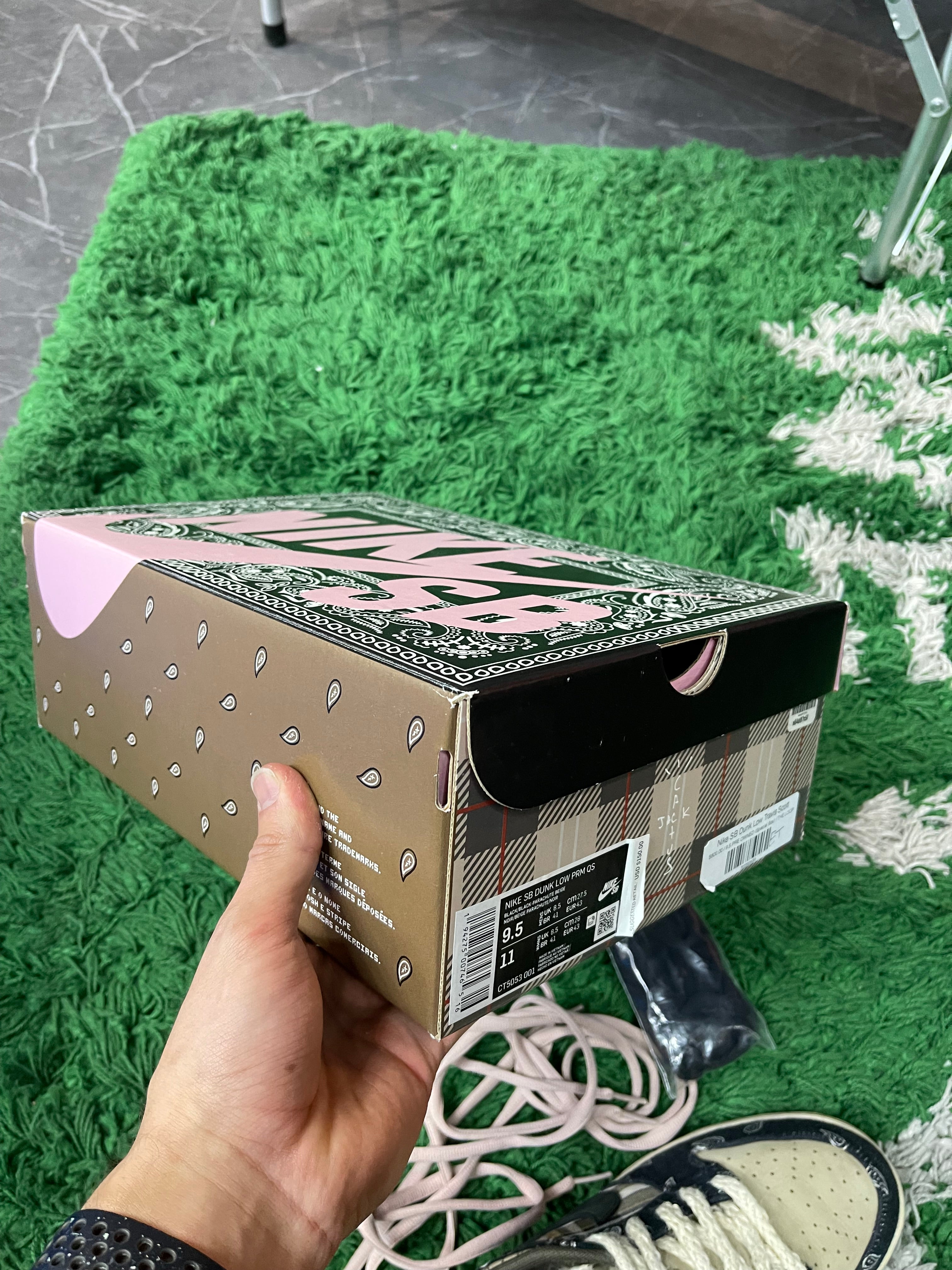 Nike Dunk Low SB “Travis Scott Special Box”