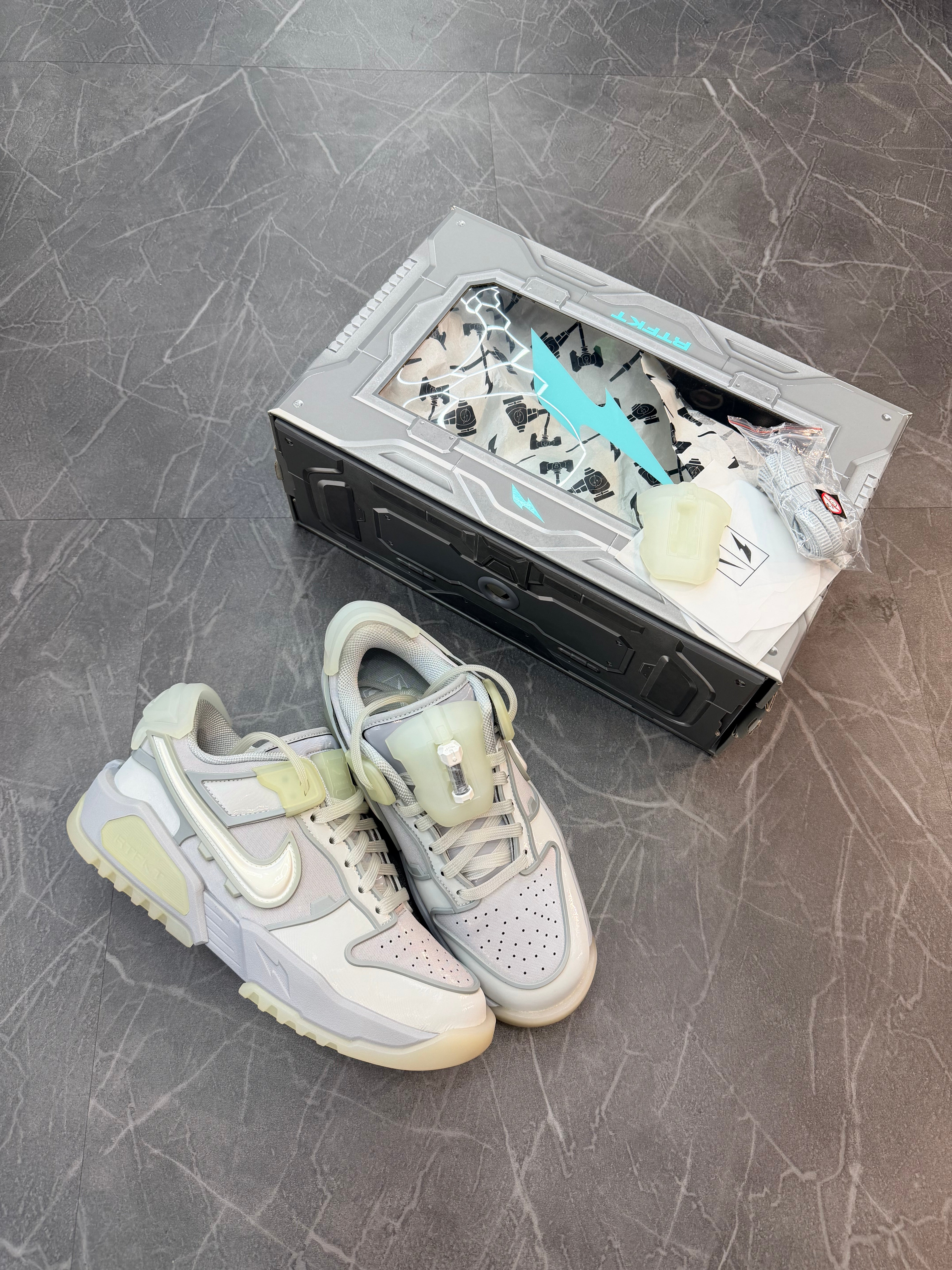 Nike Dunk Genesis Low “RTFKT Ghost”