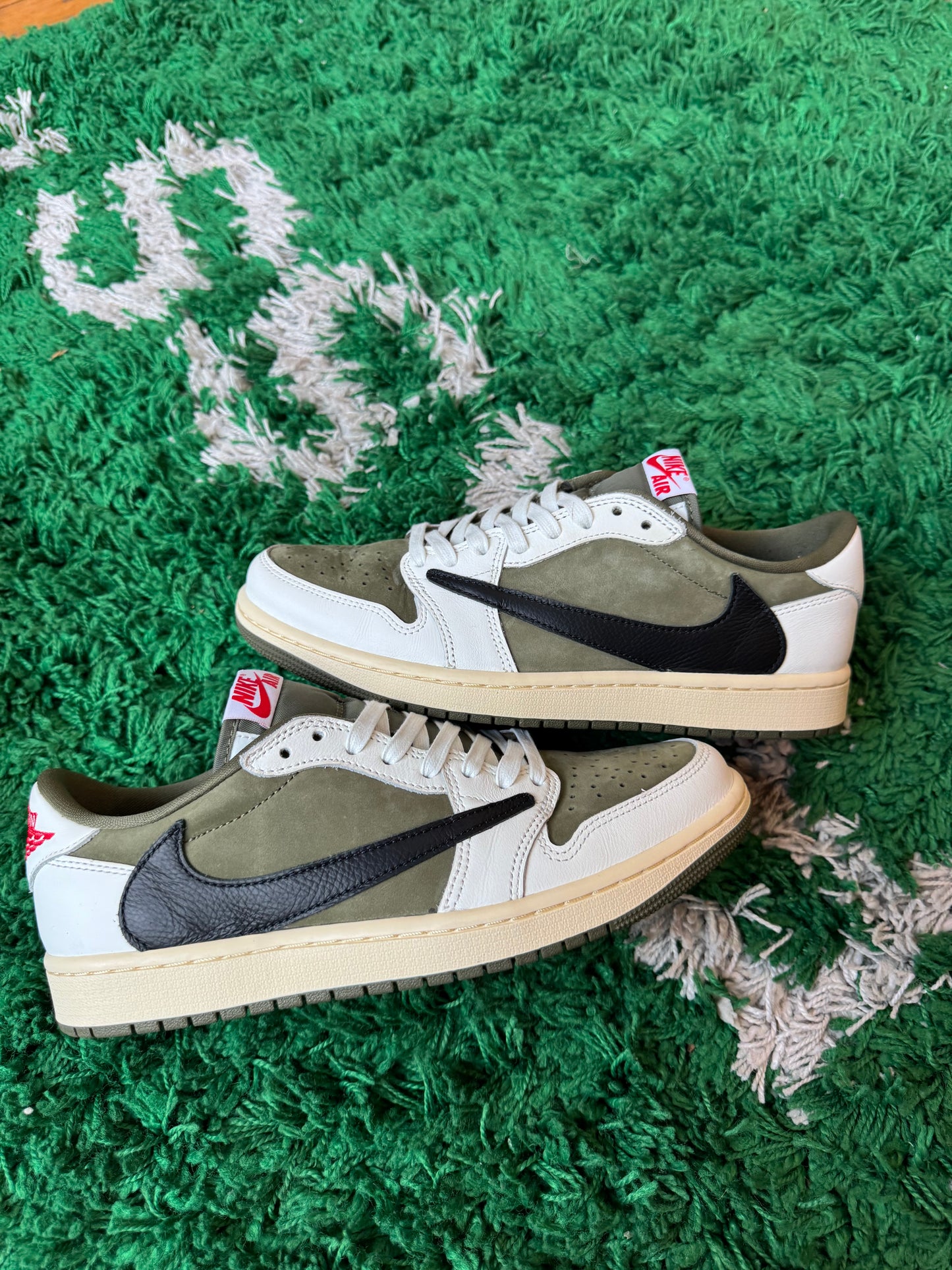 Jordan 1 Low x Travis Scott “Medium Olive”
