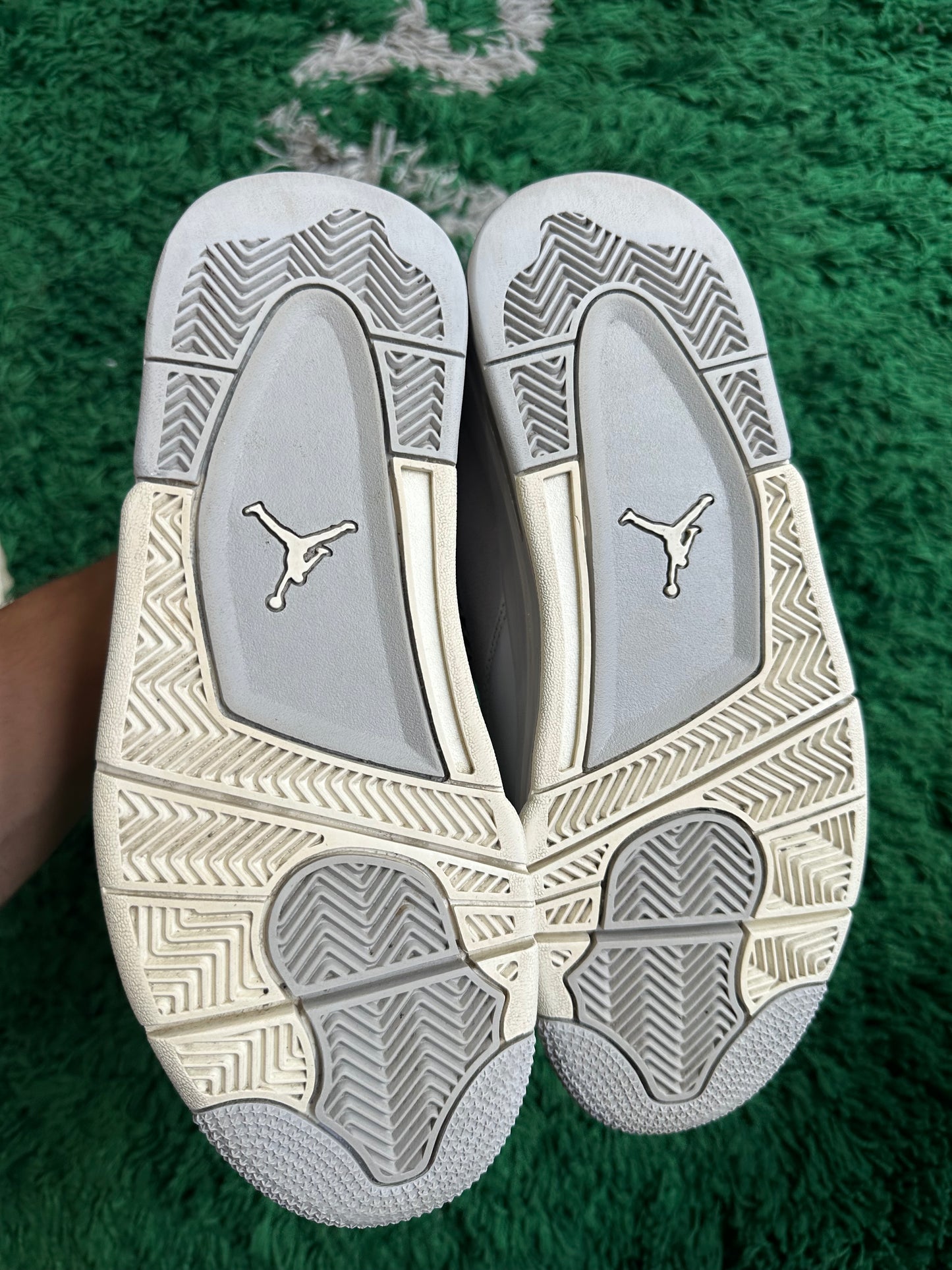 Jordan 4 “Frozen Moments”