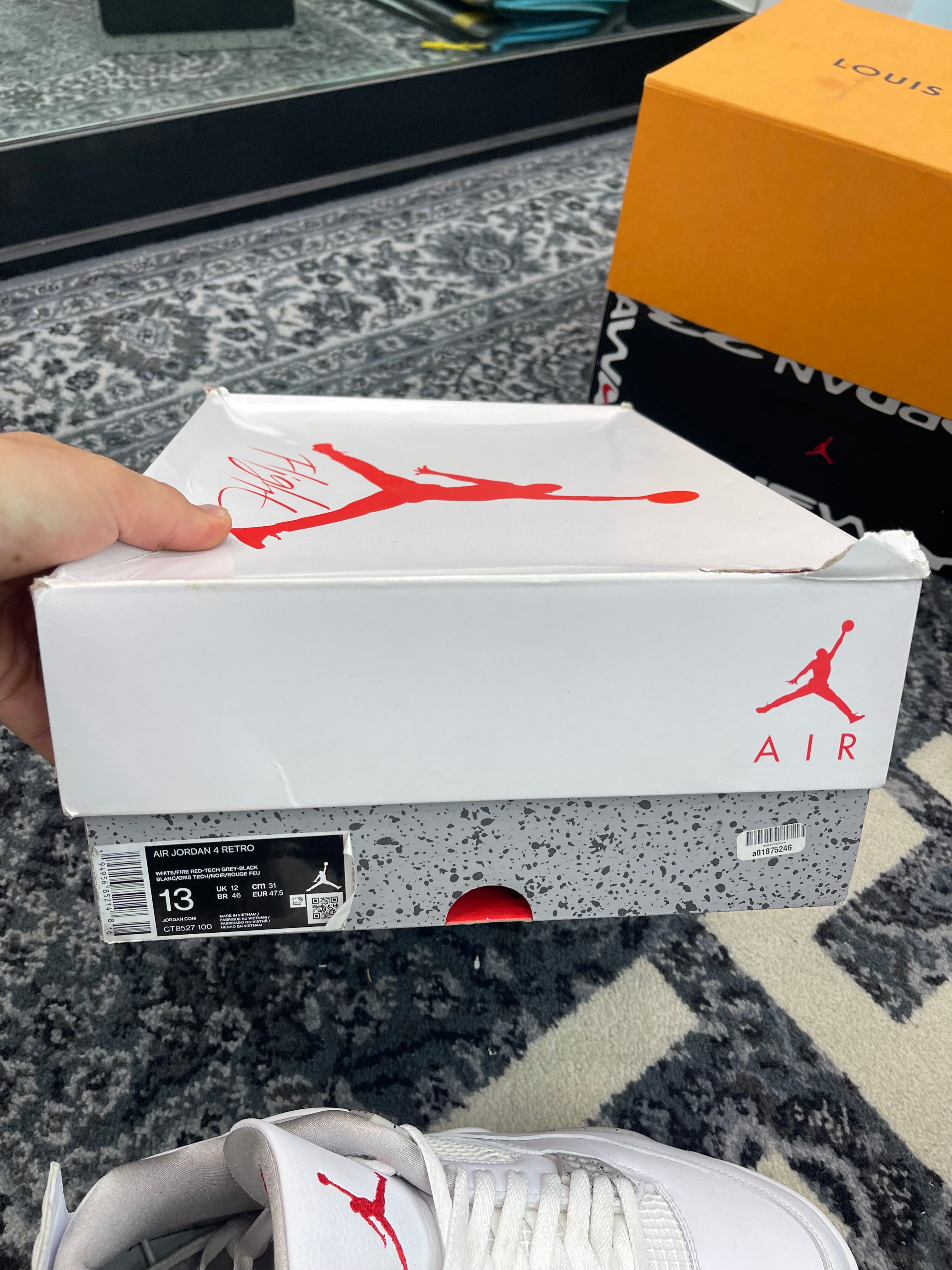 Jordan 4 “White Oreo”