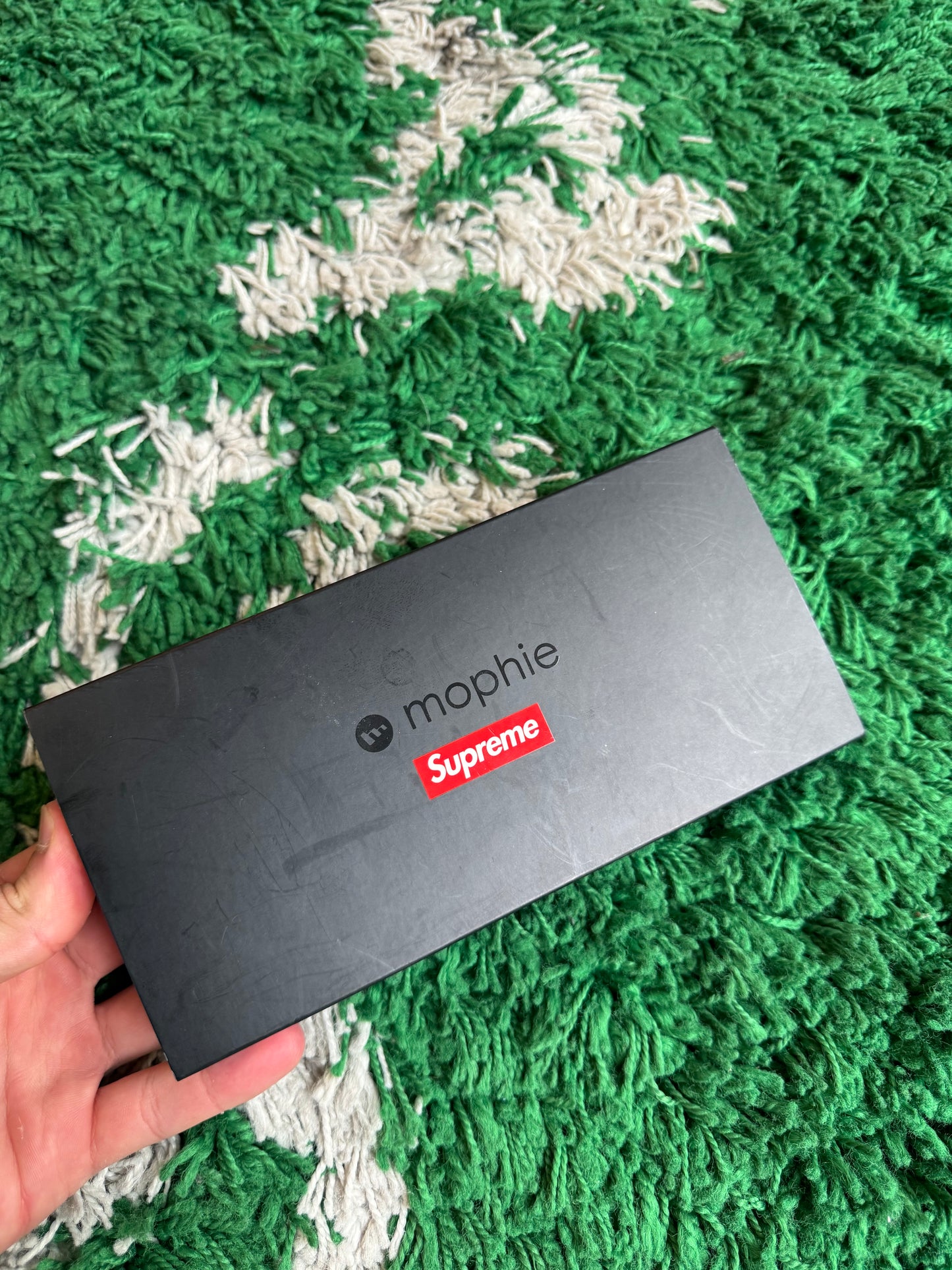 Supreme x Mophie Encore 20k “Black”