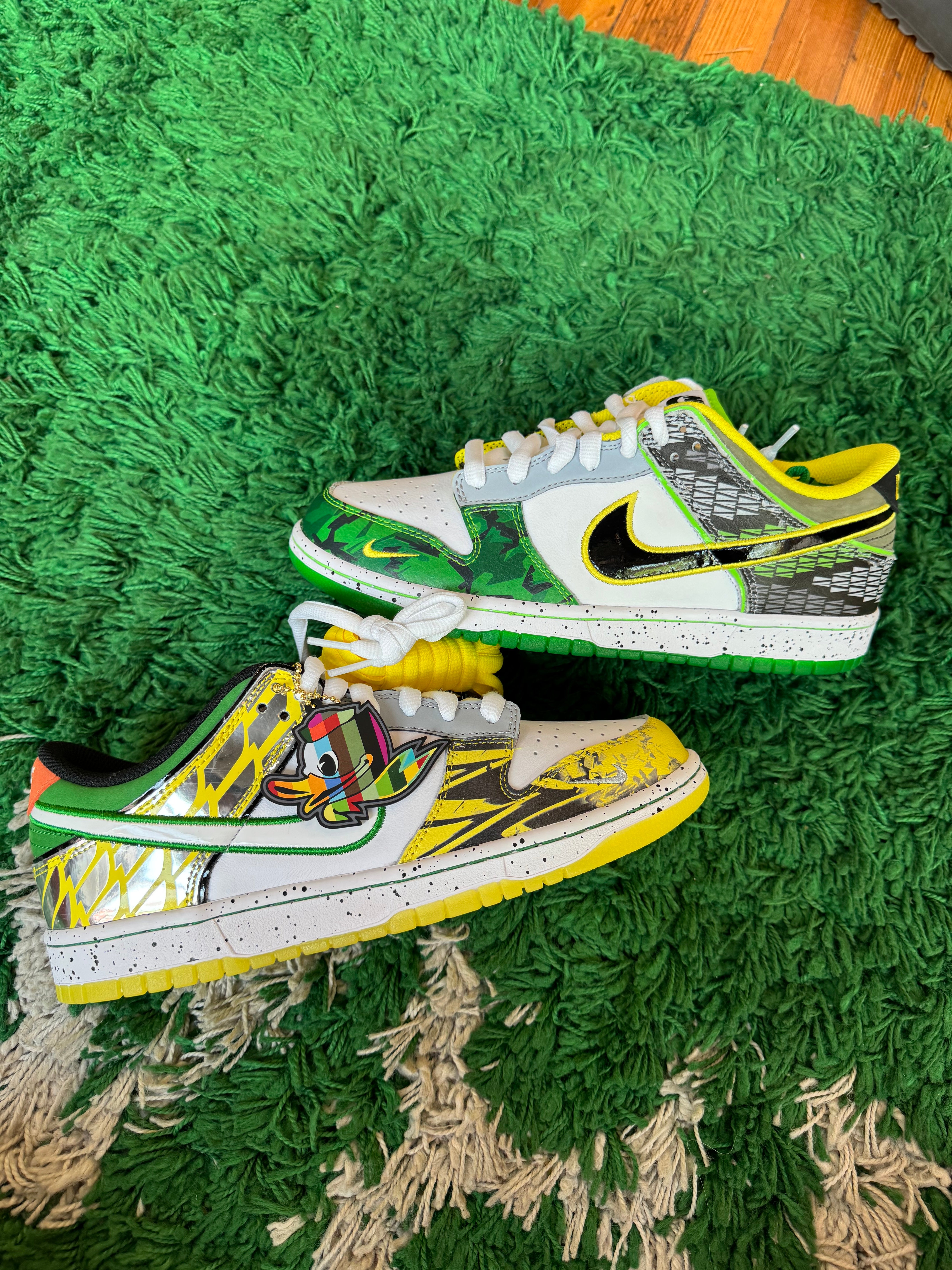 Nike Dunk Low Oregon PE “What The Duck Away”