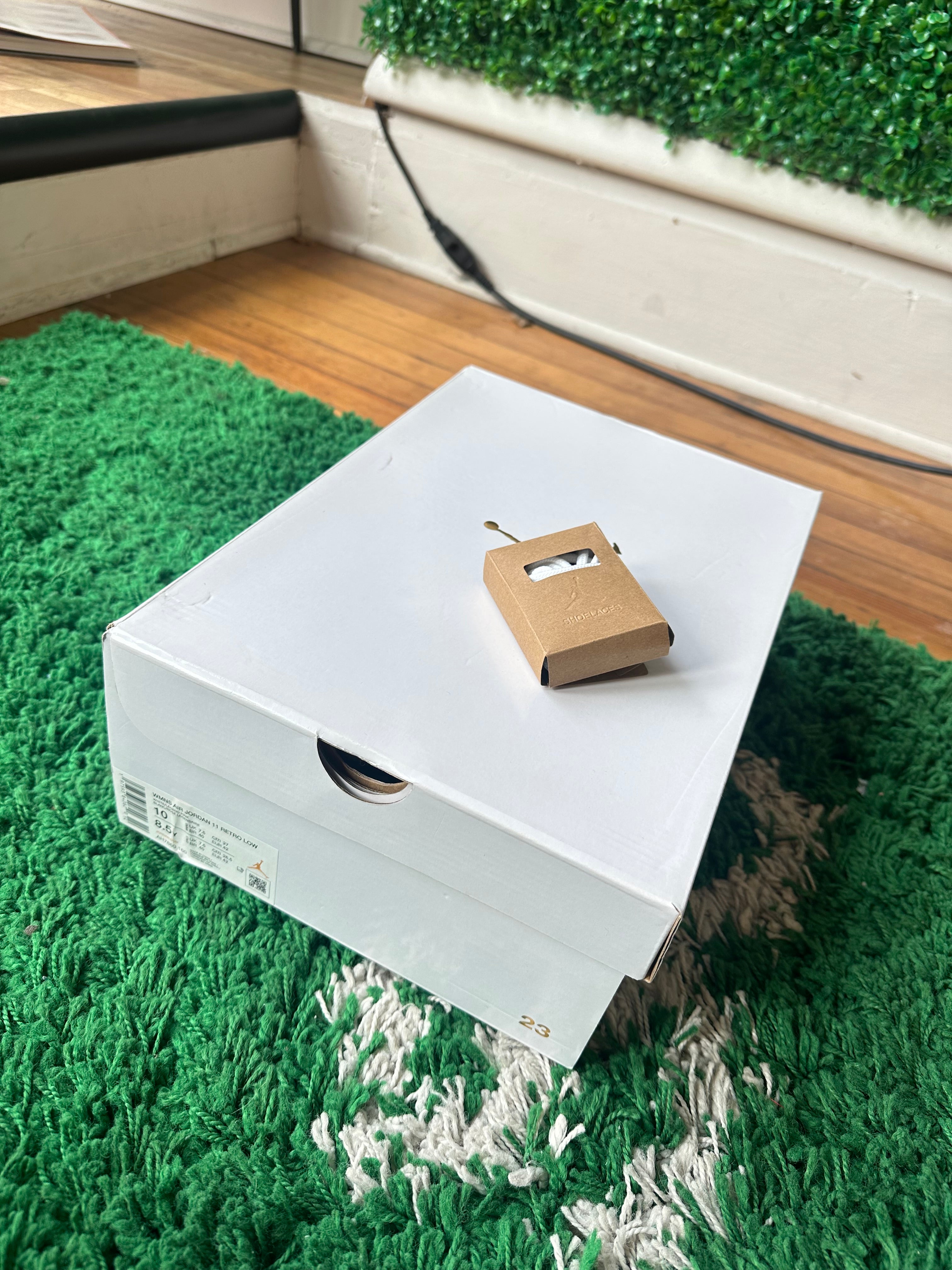 Jordan 11 Low “Legend Pink”