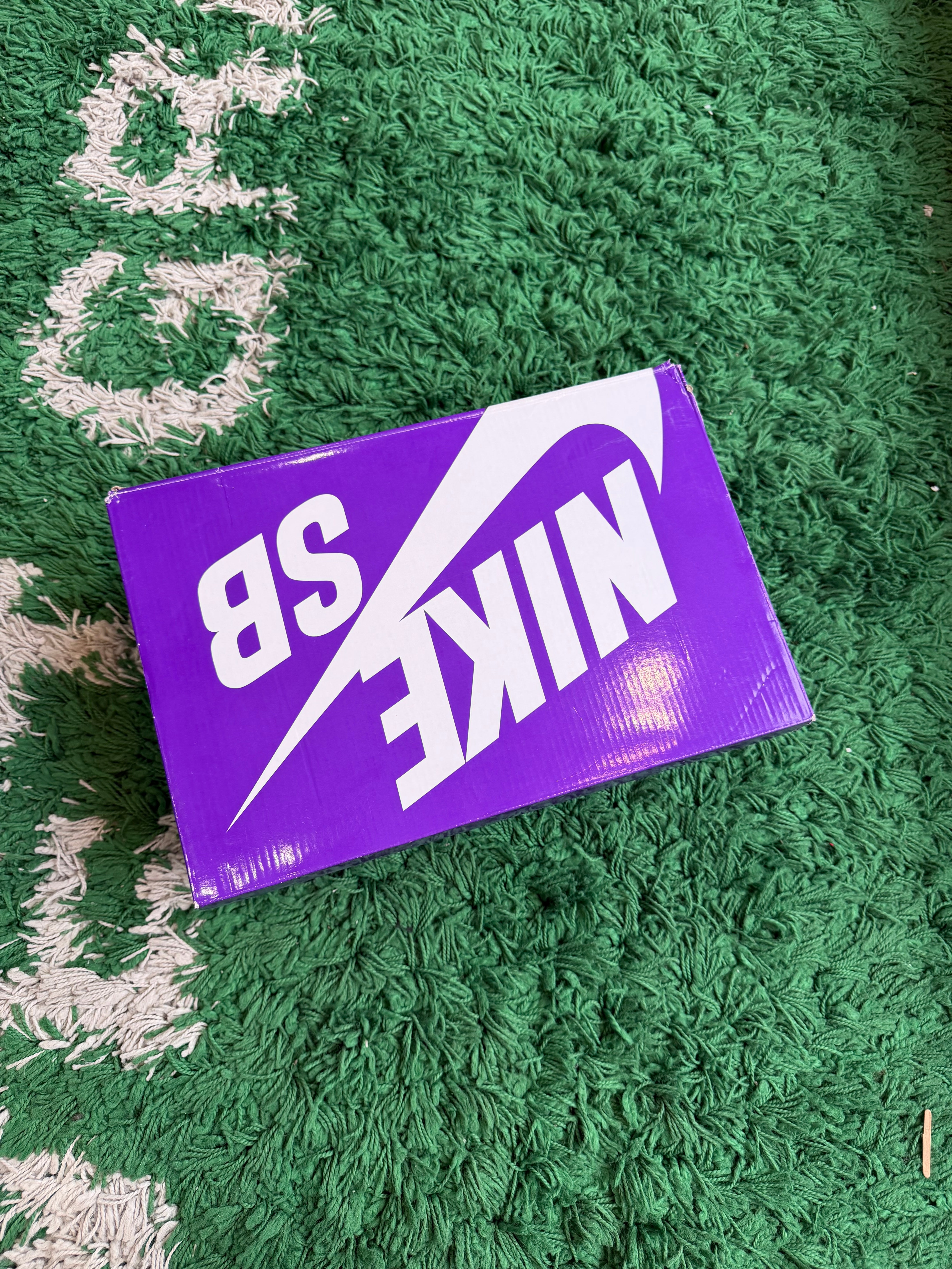 Nike SB Dunk Low “Black Aluminum”