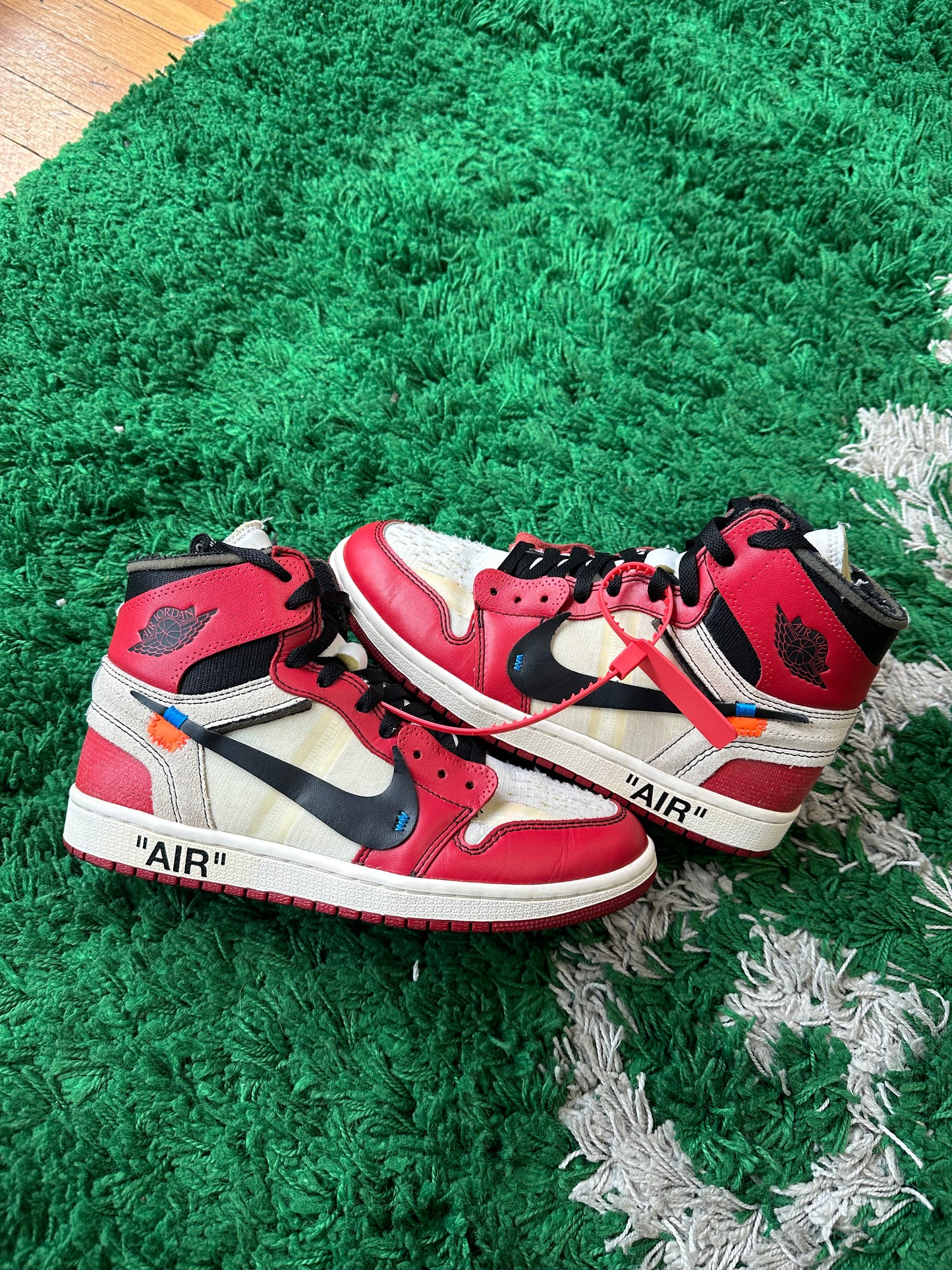 Off-White Jordan 1 High “Chicago”