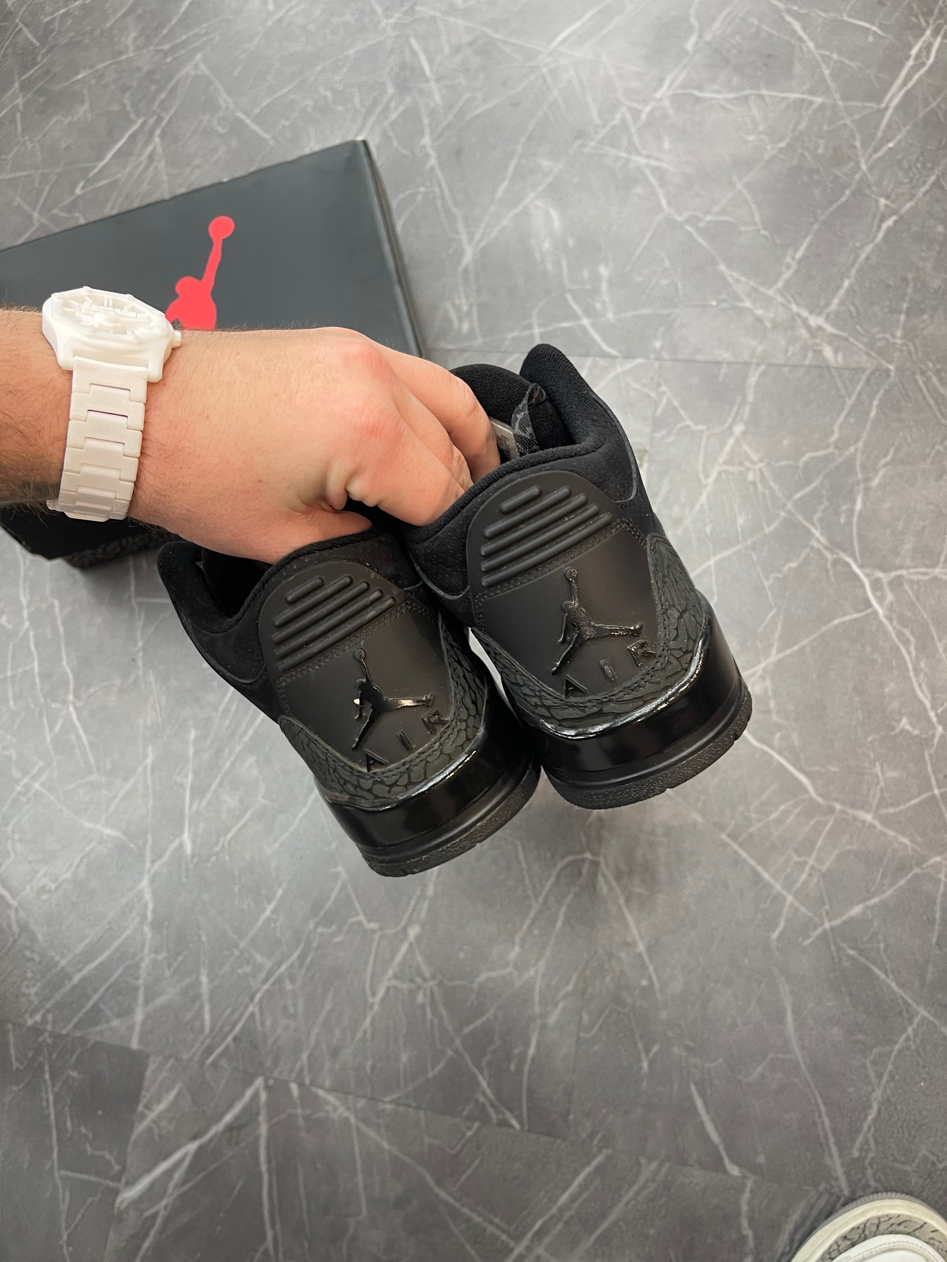 Jordan 3 “Black Cat” (2025)