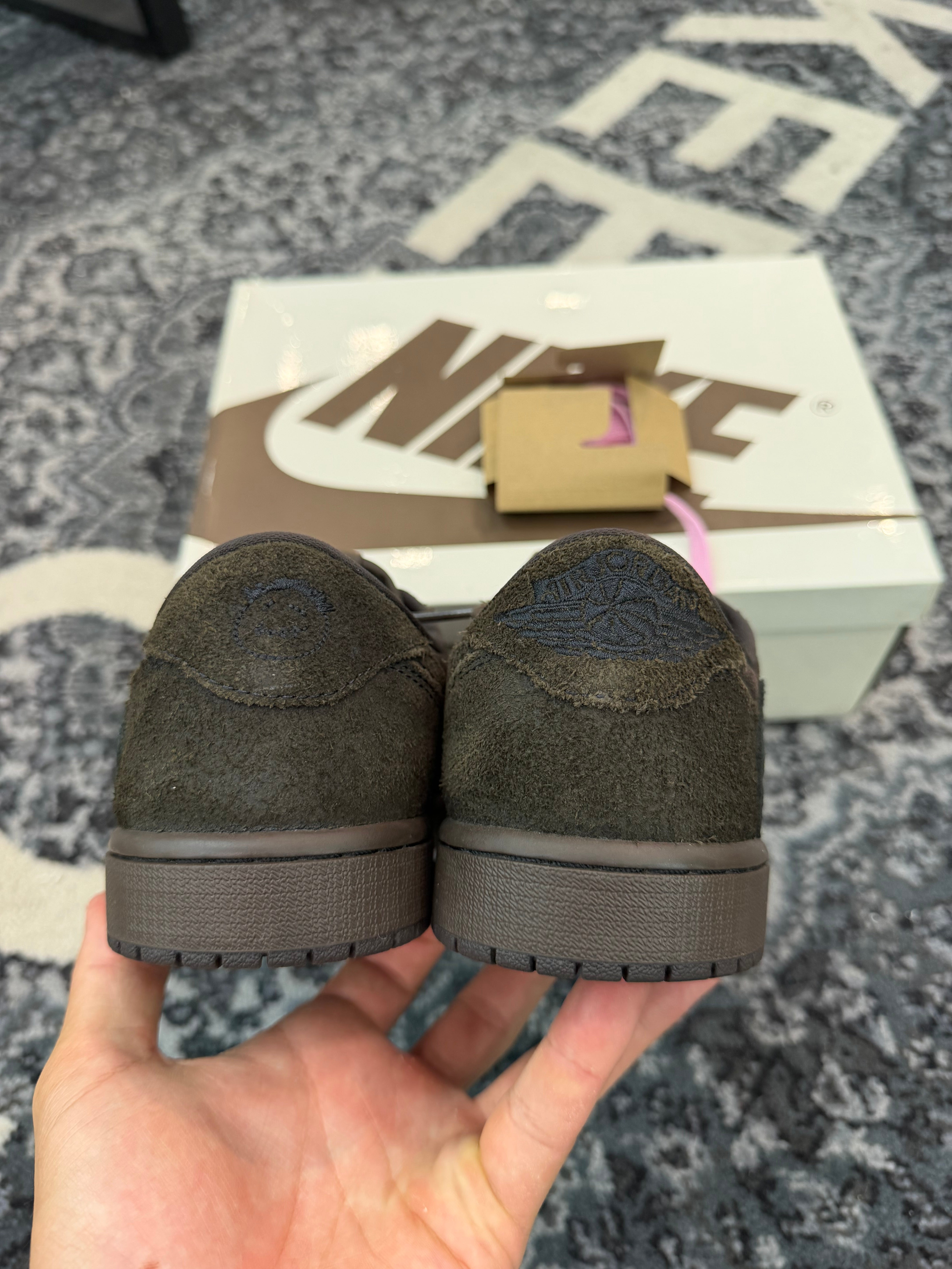 Jordan 1 Low x Travis Scott “Velvet Brown”