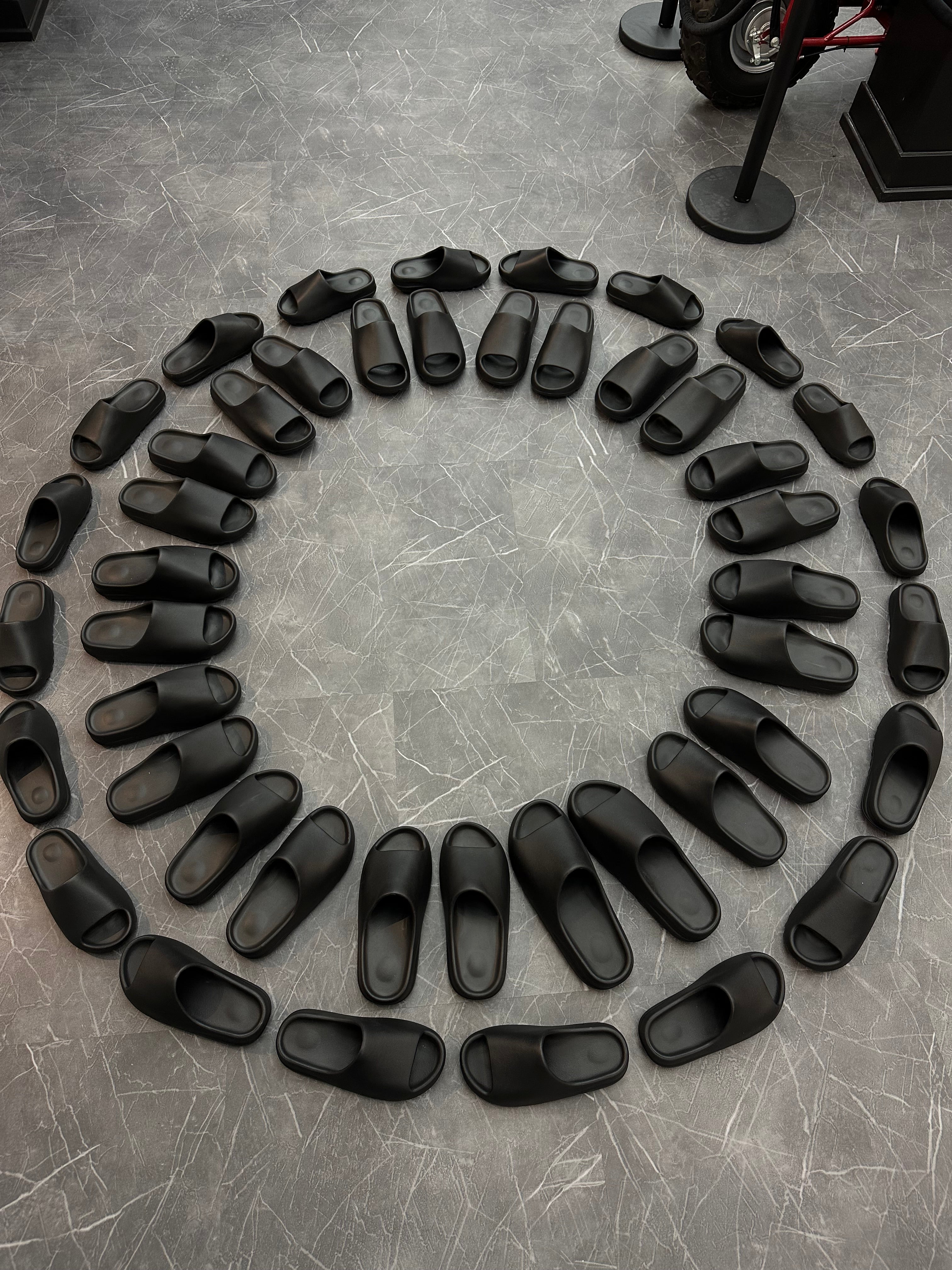 Yeezy Slide “Black” YS-01