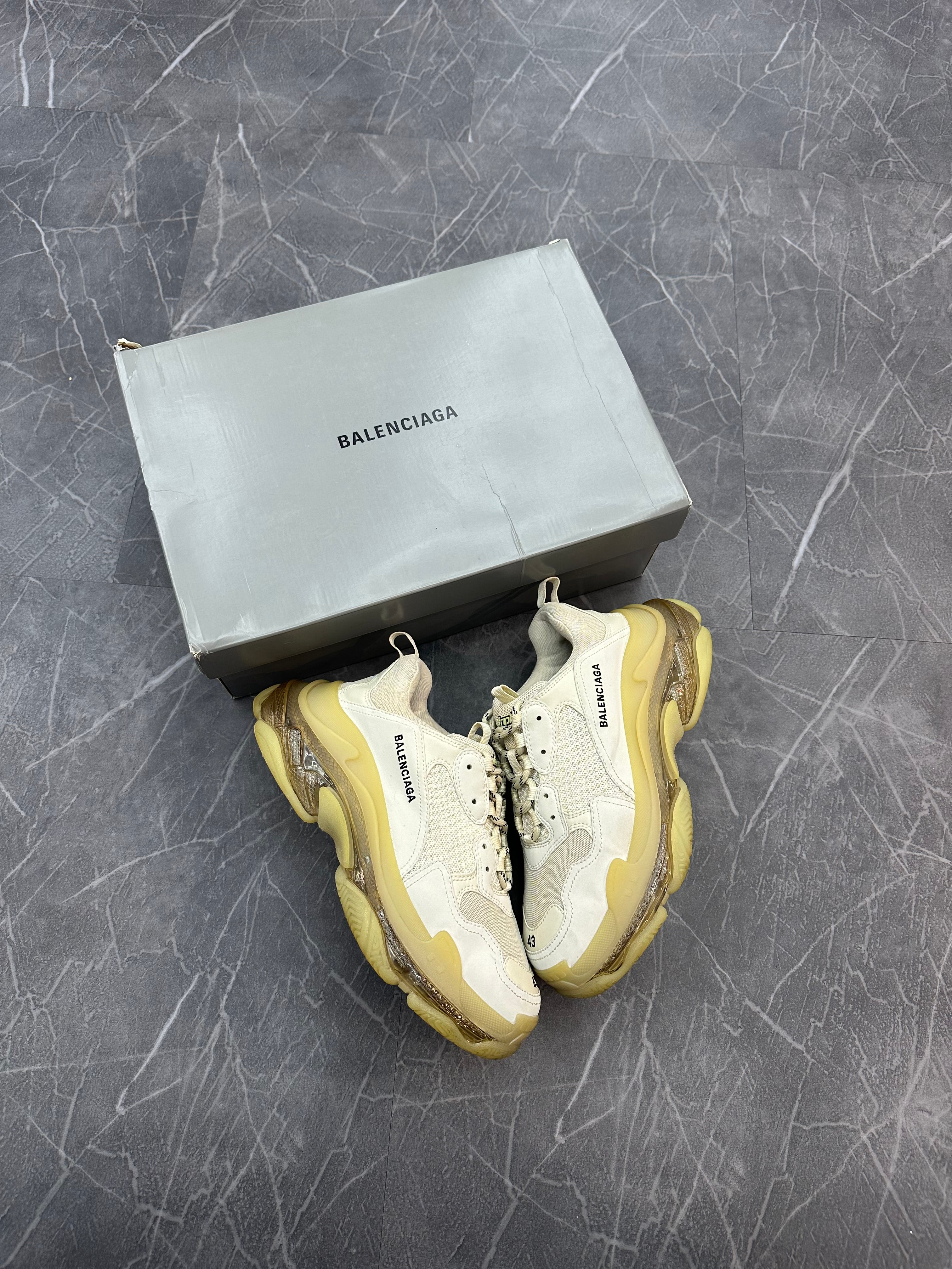 Balenciaga Triple S “Clear Sole”