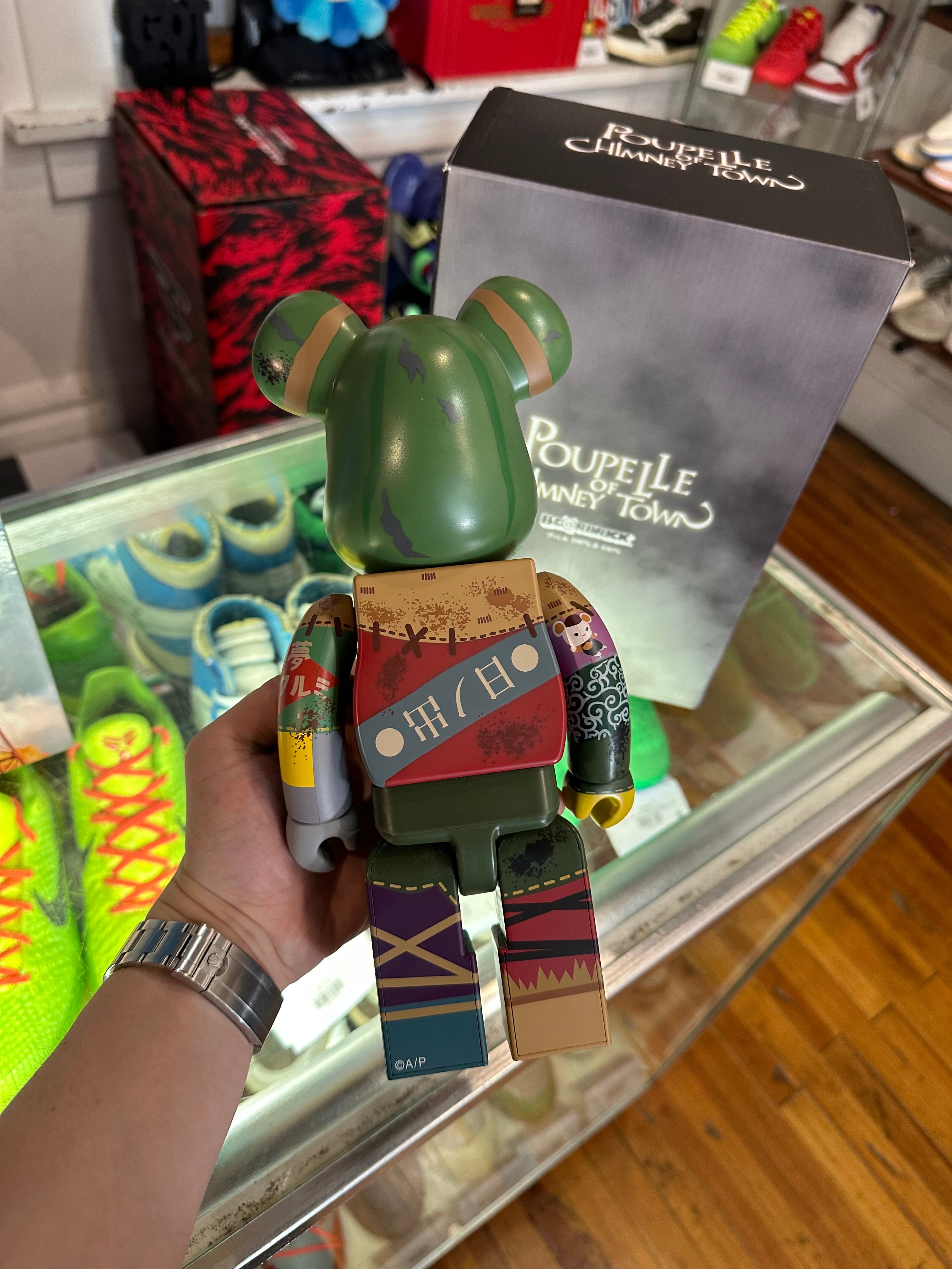 BearBrick 400% & 100% “Poupelle of Chimney Town”