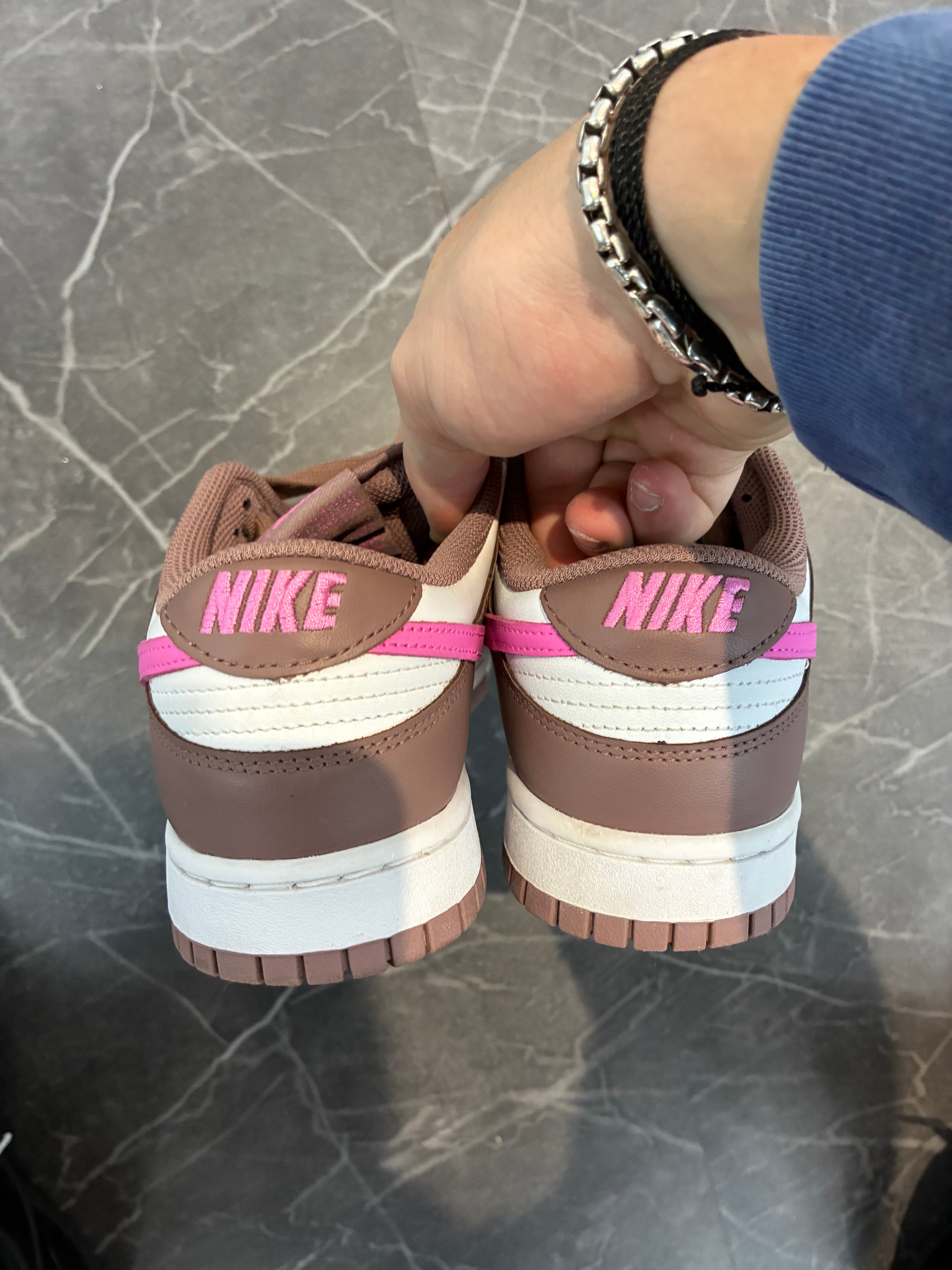 Nike Dunk Low “Smokey Mauve”