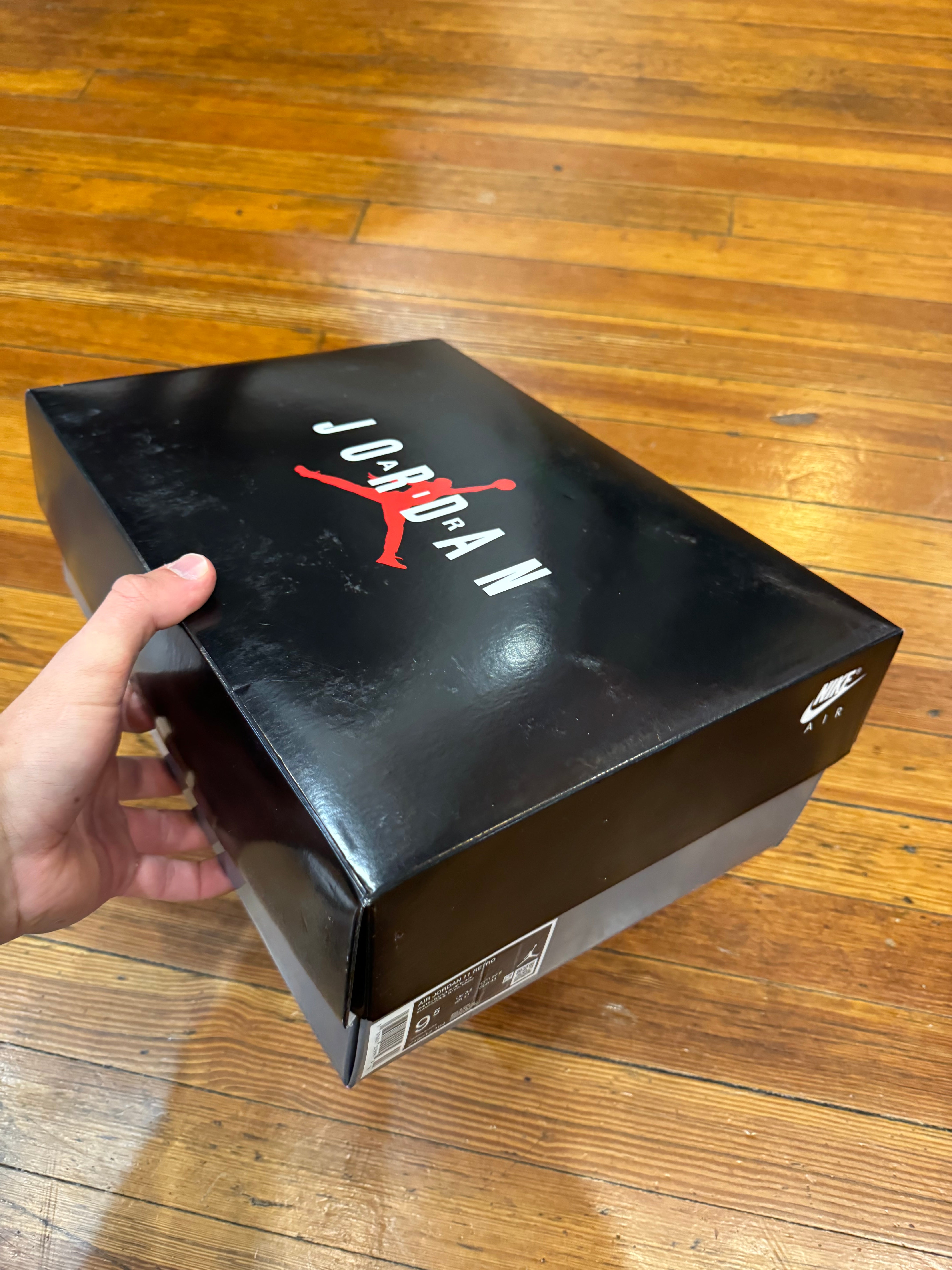 Jordan 11 “Legend Blue” (2024)