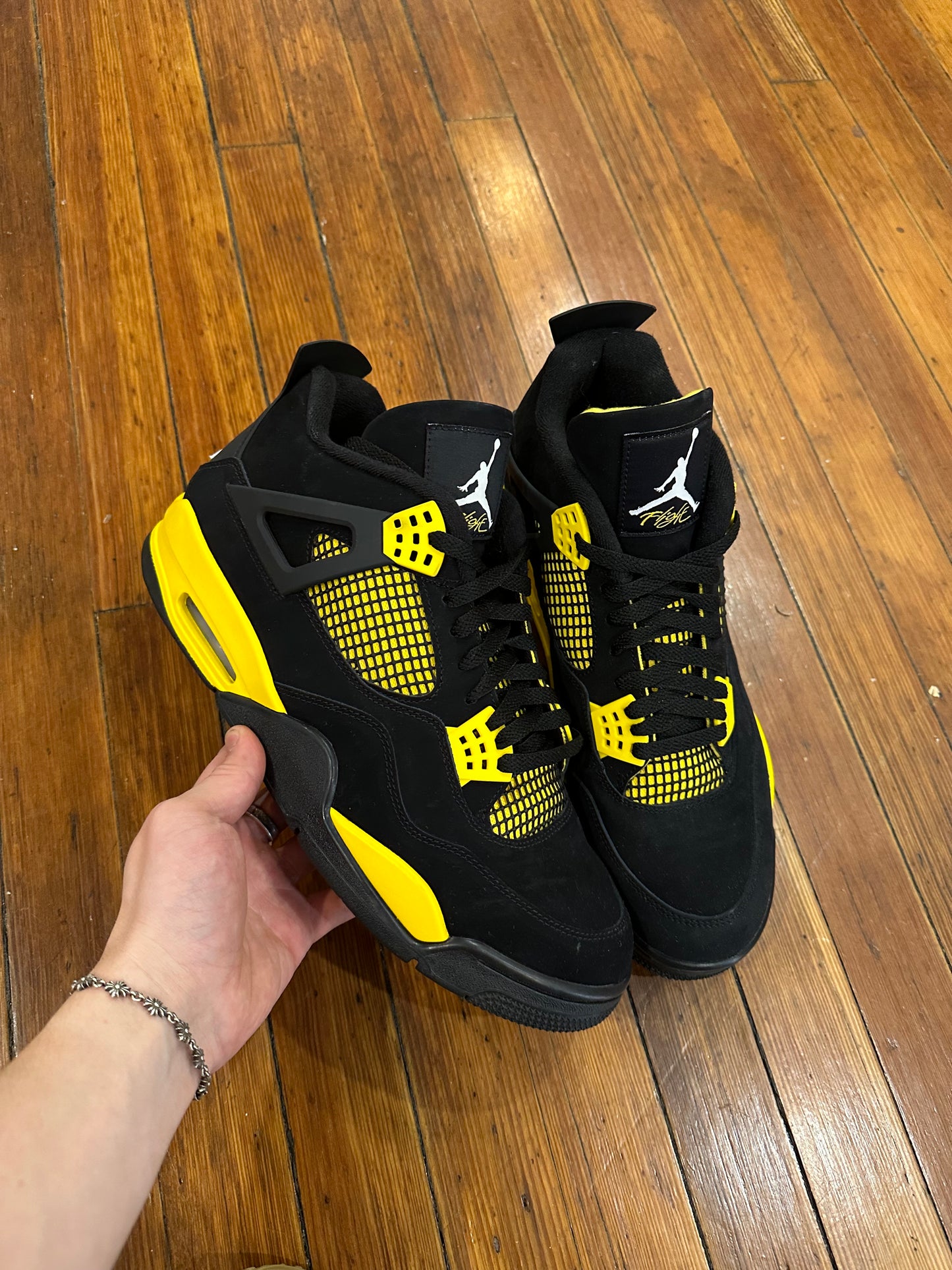 Jordan 4 “Thunder”