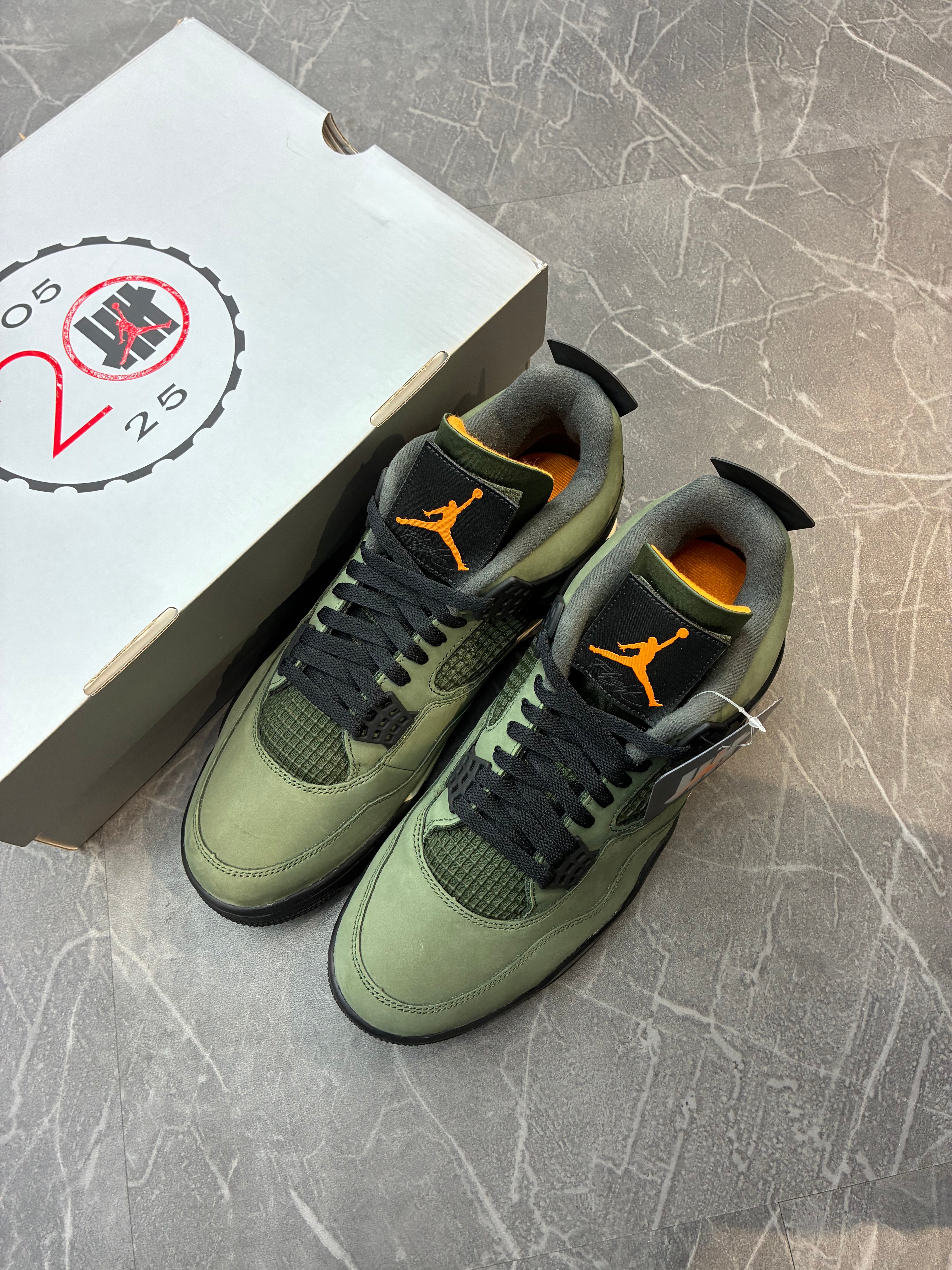 Jordan 4 “Undefeated” (2025)
