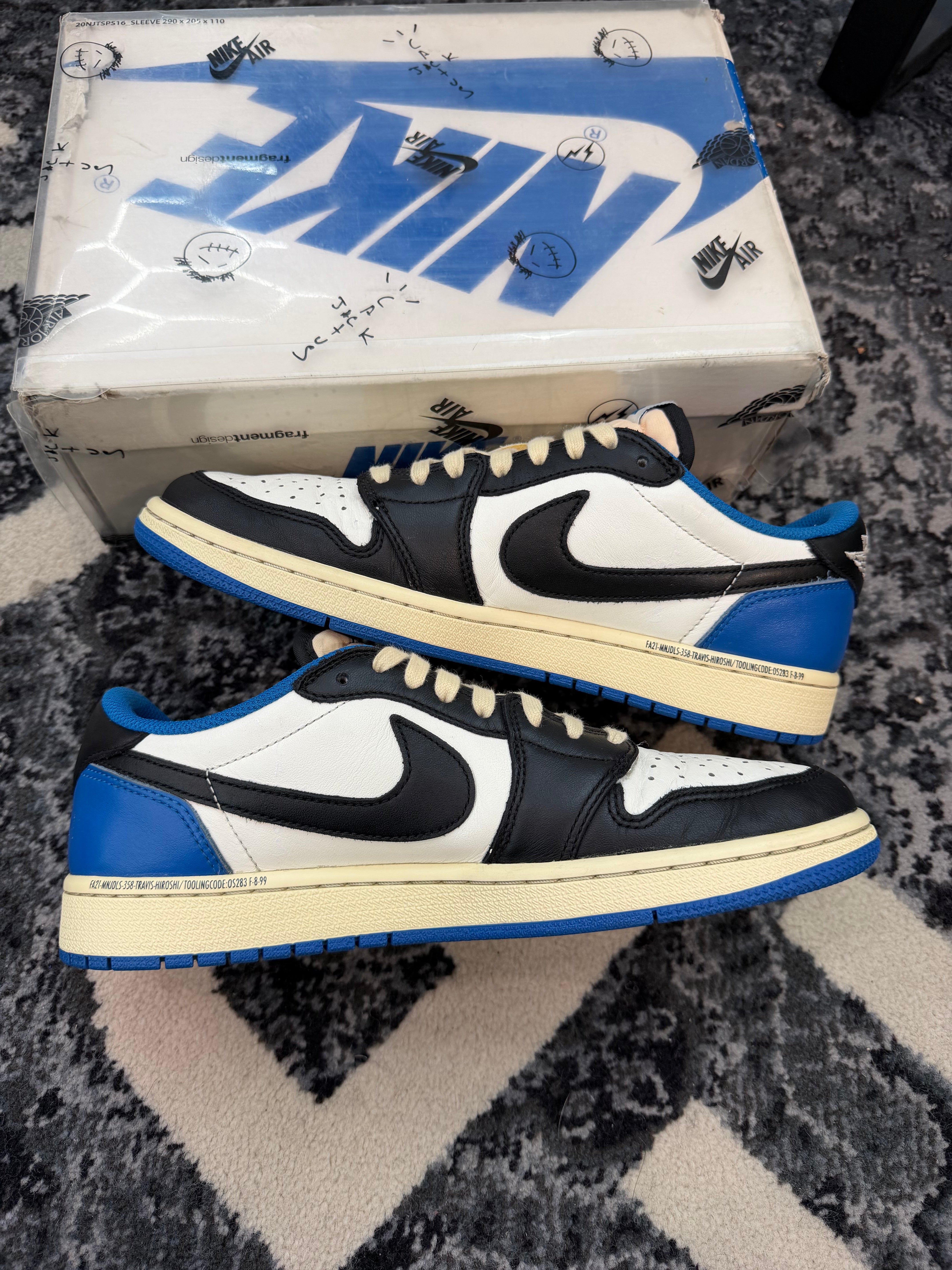 Jordan 1 Low x Travis Scott “Fragment”