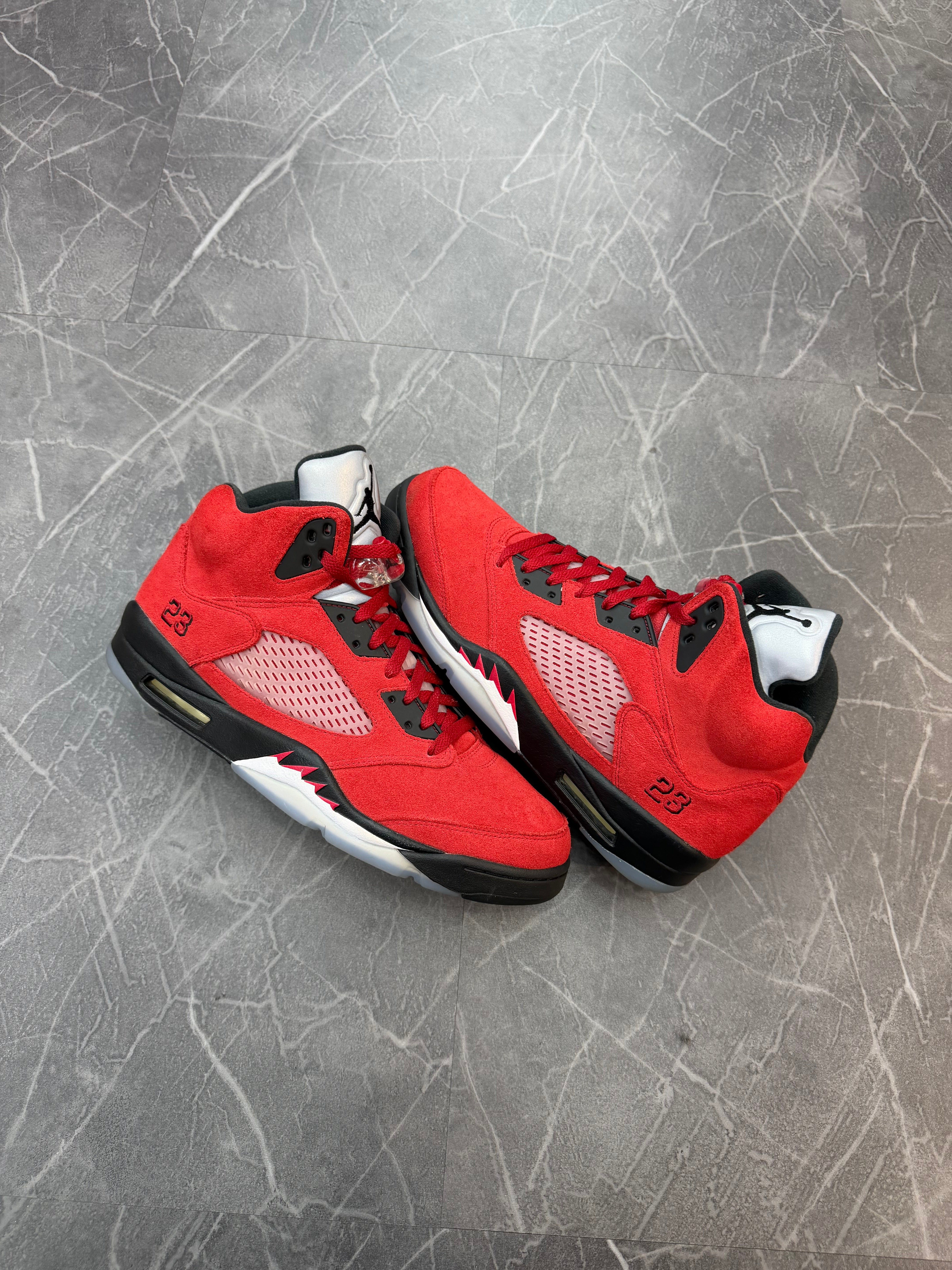 Jordan 5 “Raging Bull”