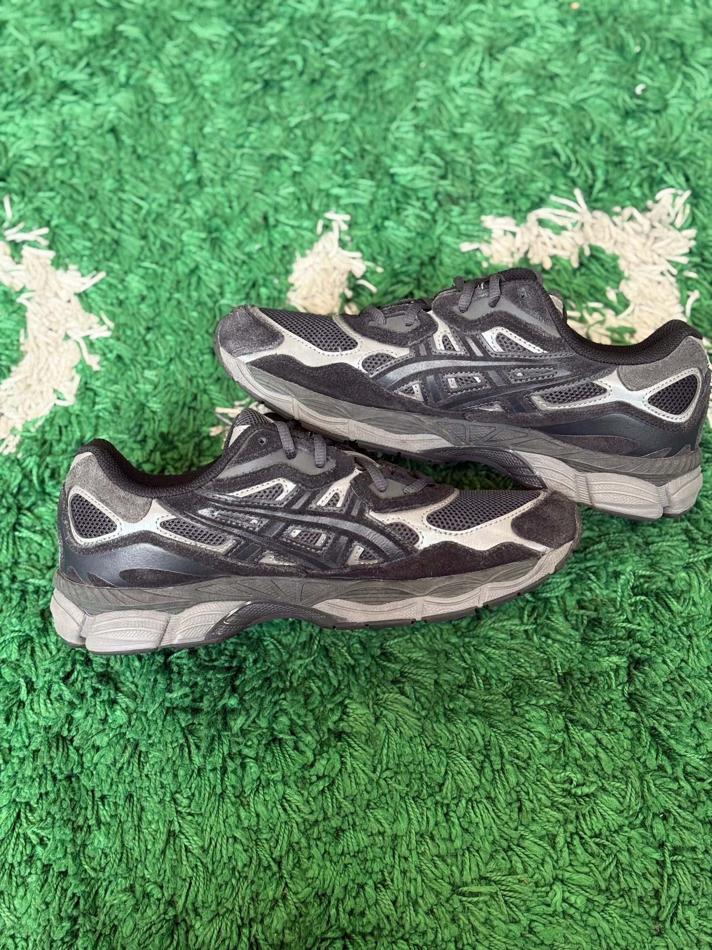 ASICS Gel-NYC “Graphite Grey Black”