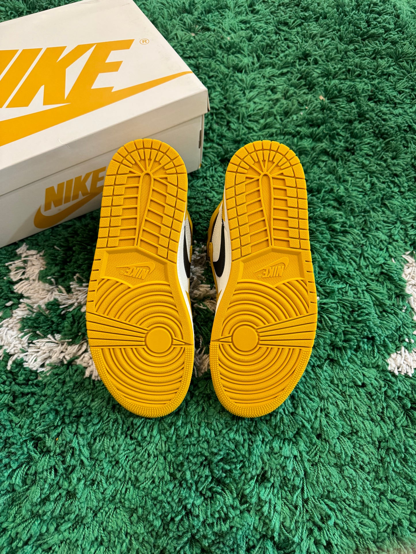 Jordan 1 High “Yellow Ochre”