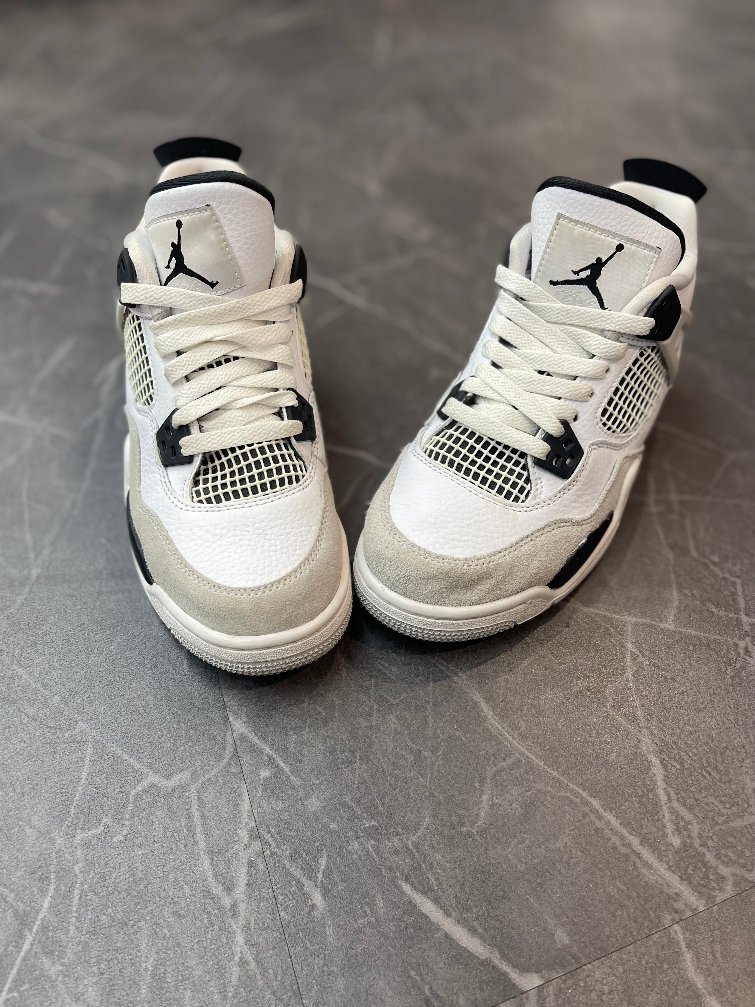 Jordan 4 “Military Black”