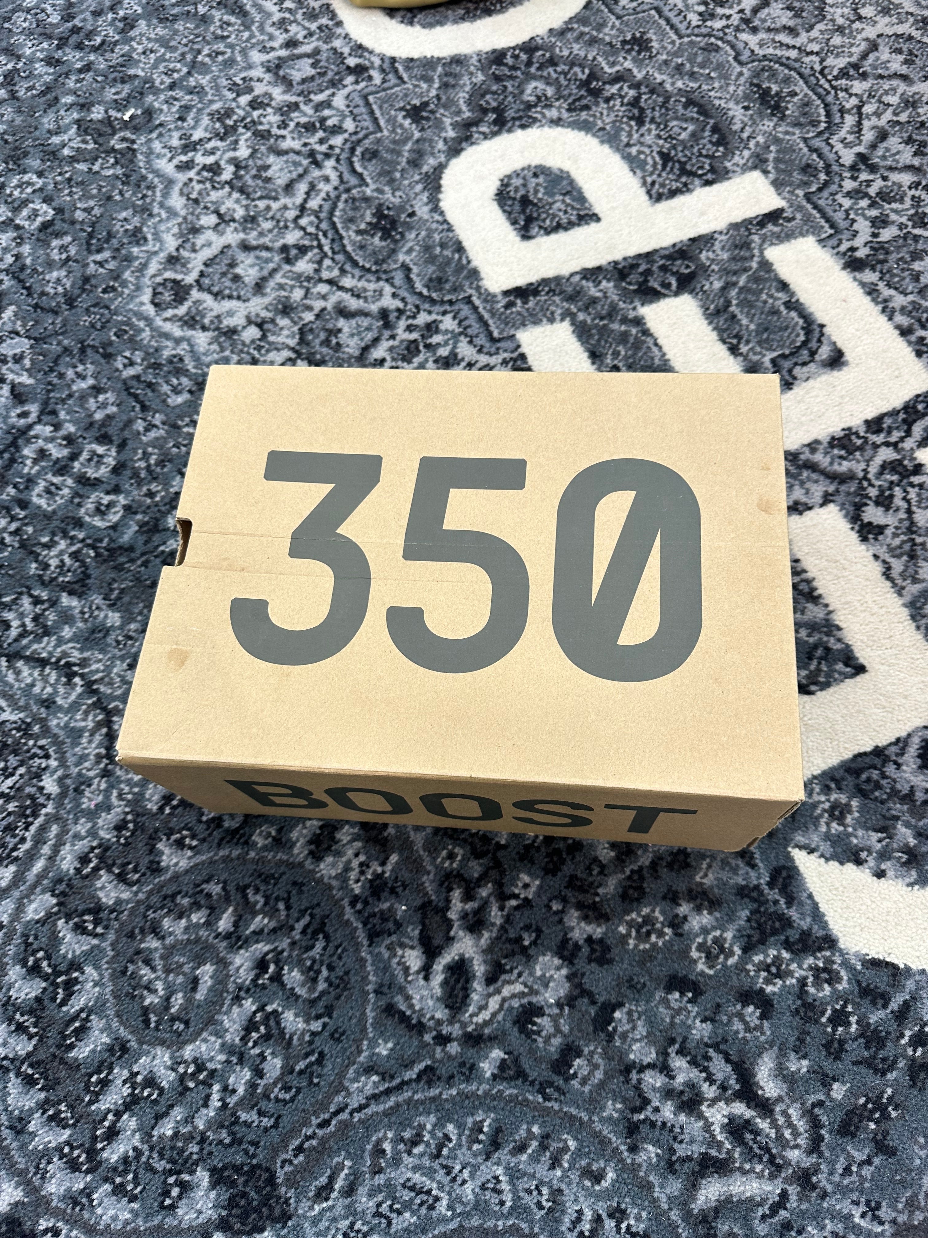 Yeezy 350 “Carbon Beluga”