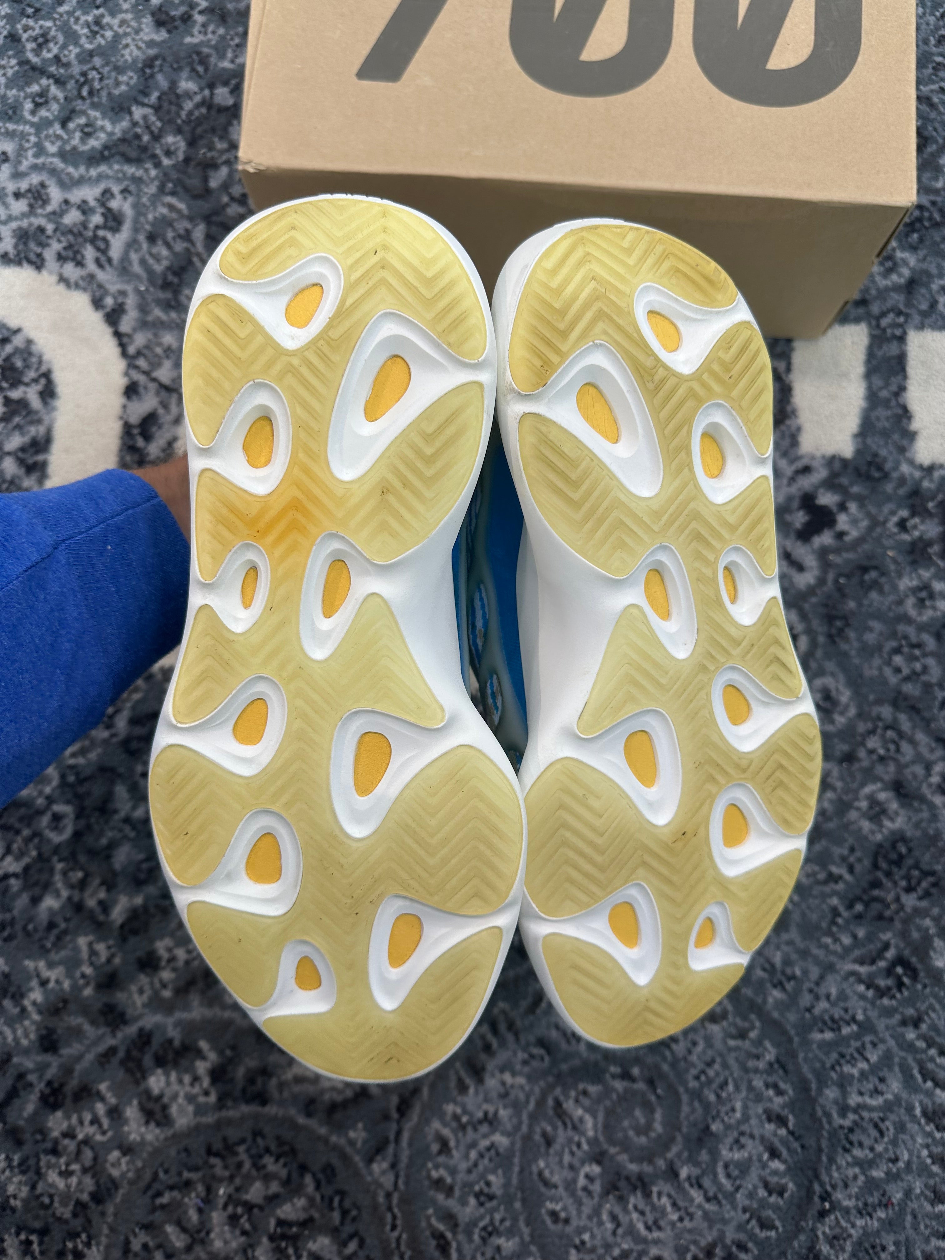 Yeezy 700 “Arzareth”