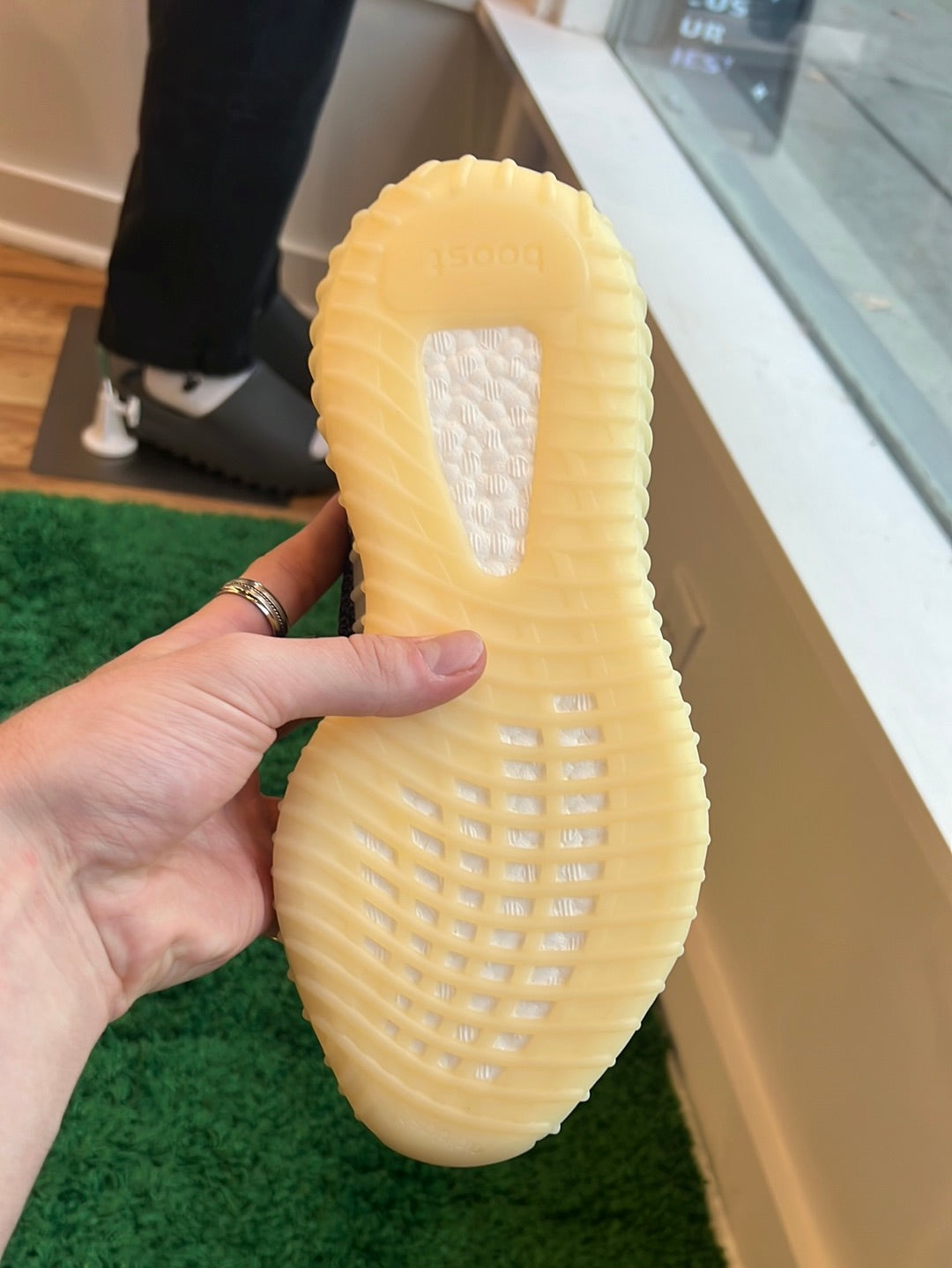 Yeezy 350 V2 “Carbon”