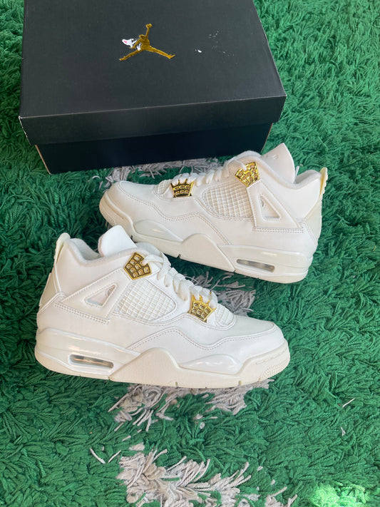 Jordan 4 “Metallic Gold”