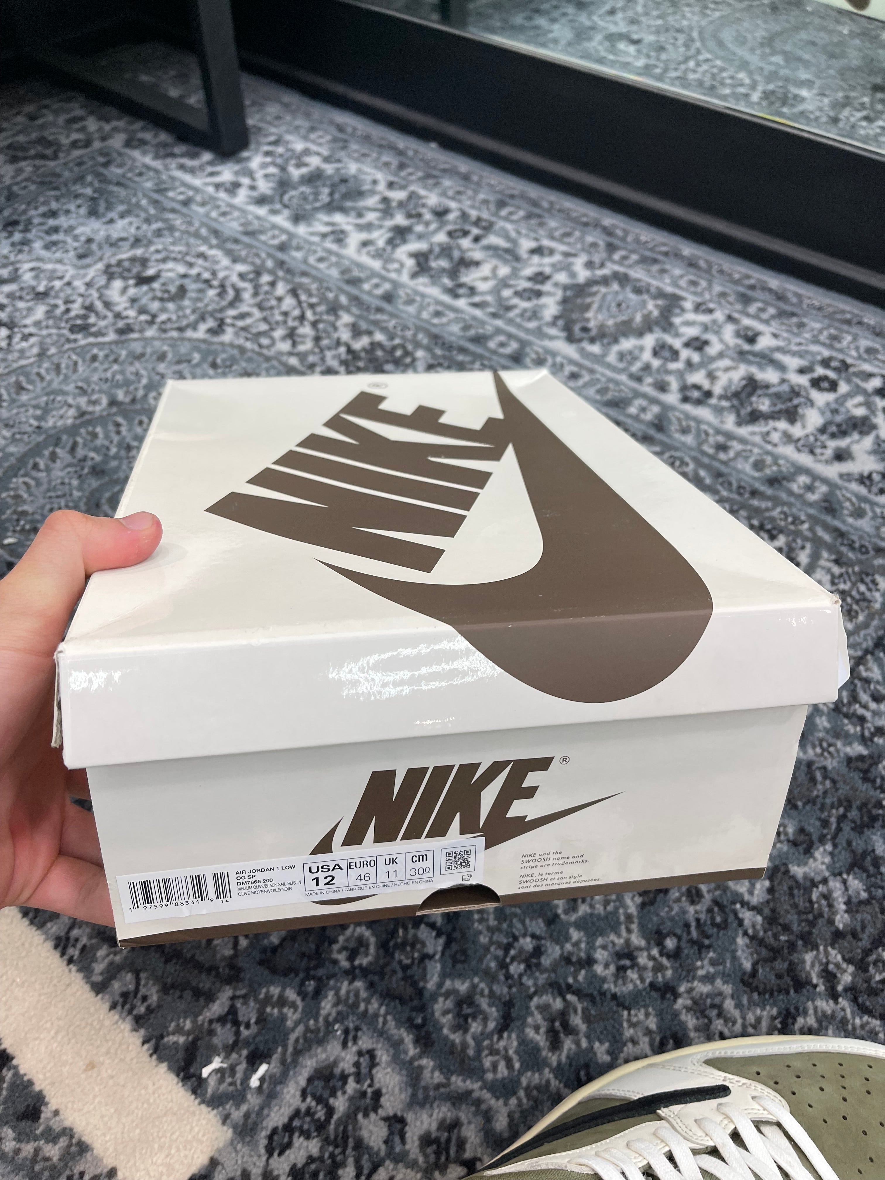 Jordan 1 Low x Travis Scott “Medium Olive”