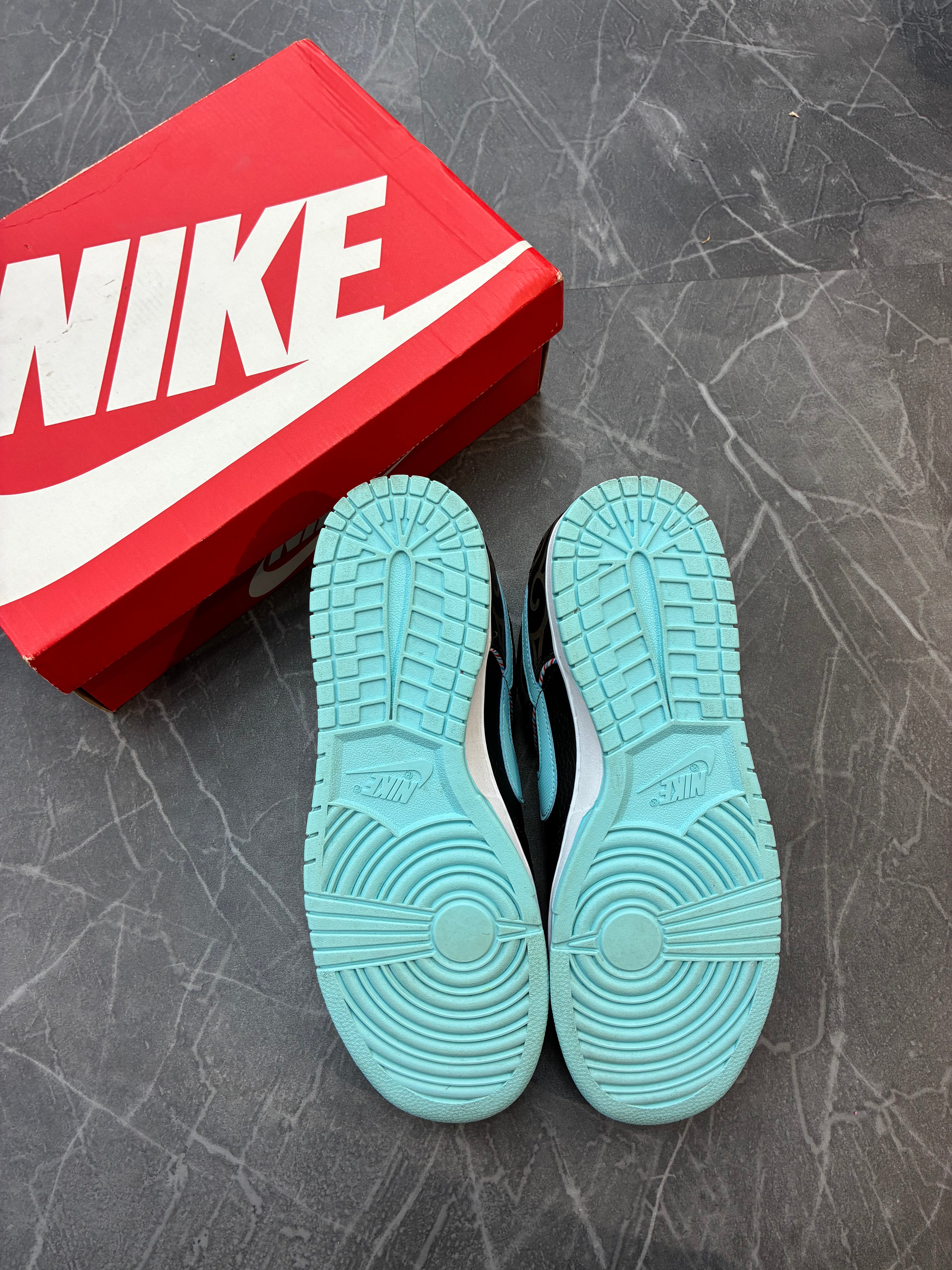 Nike Dunk Low “Barber Shop”