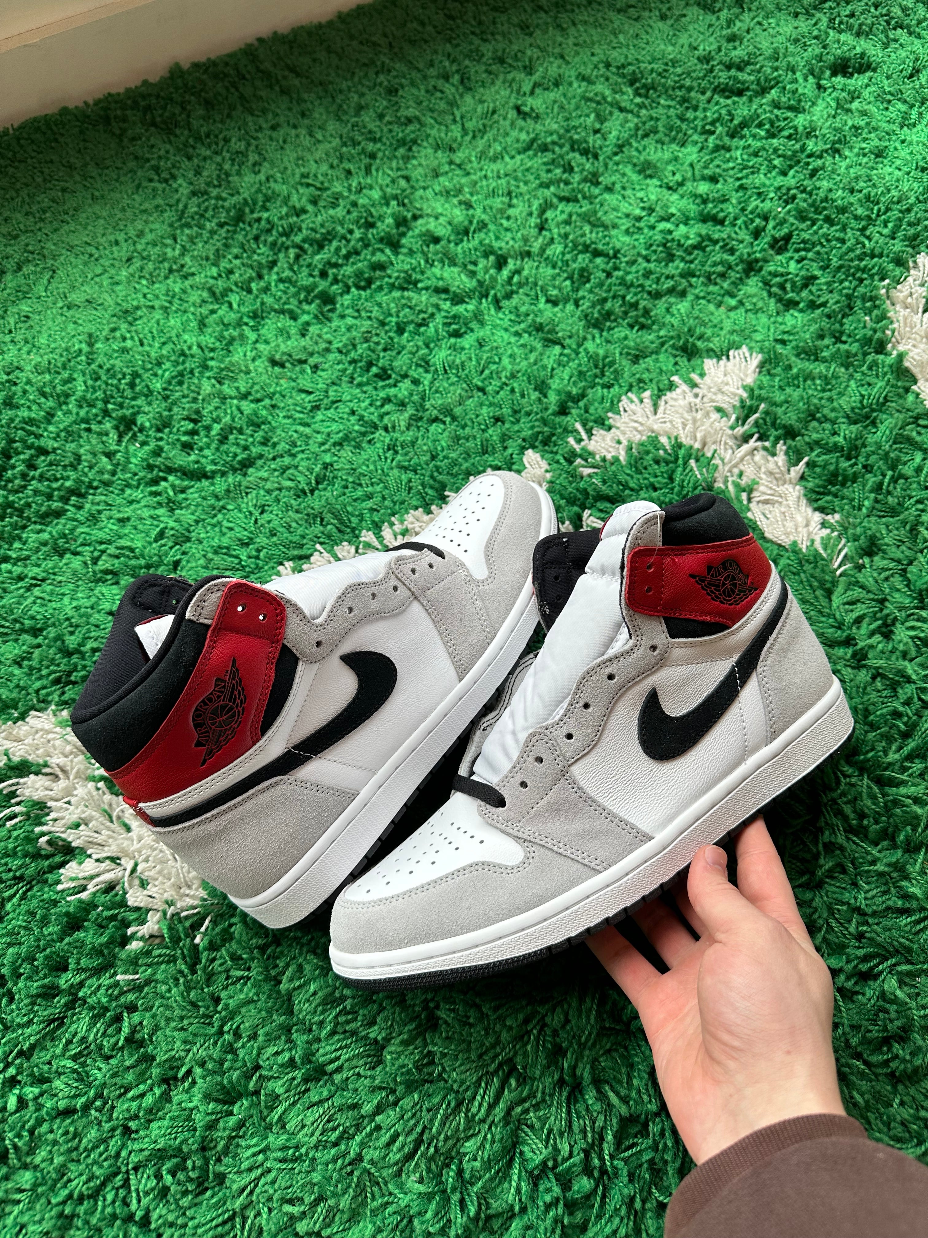 Jordan 1 High “Light Smoke Grey”