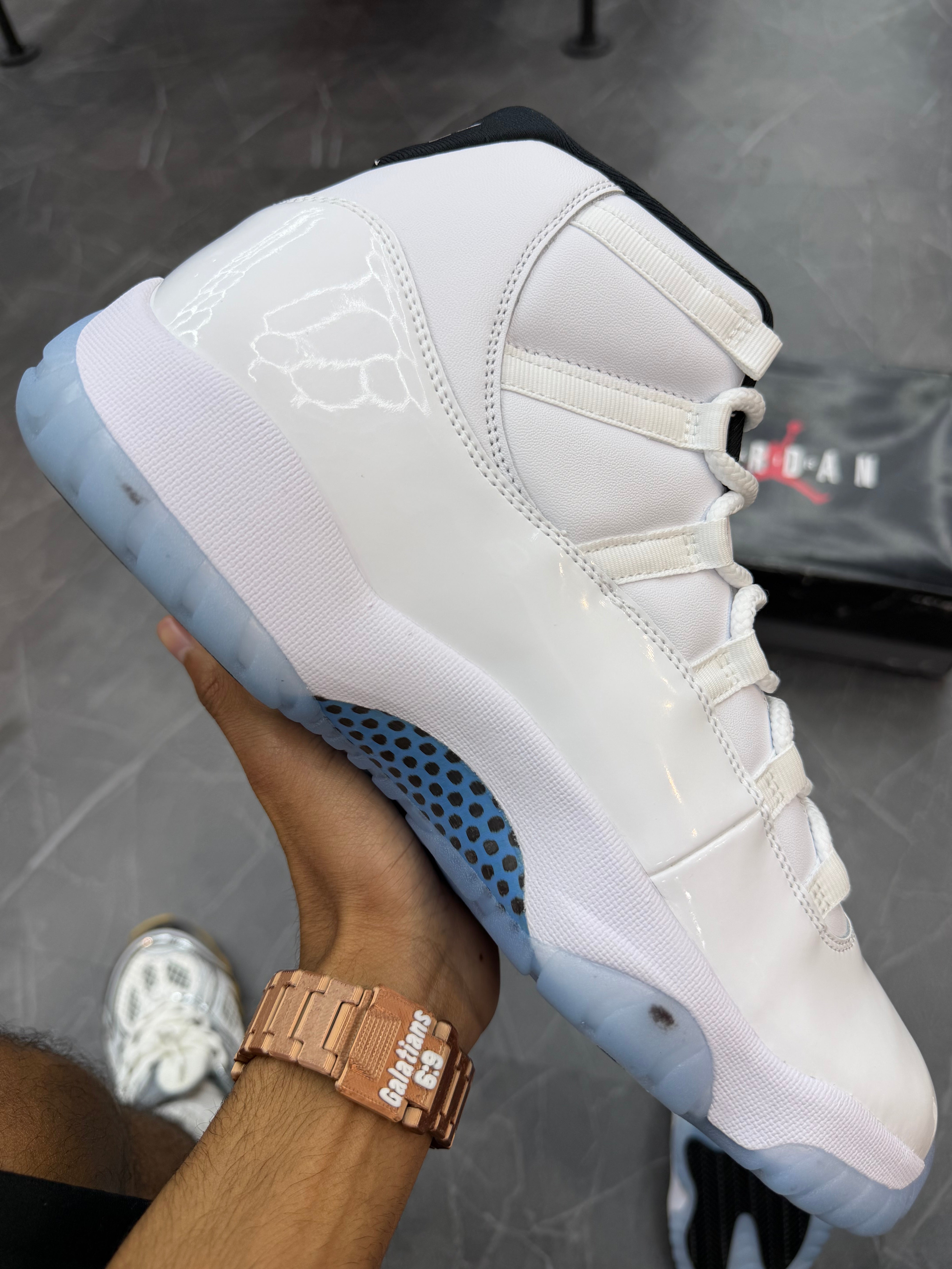 Jordan 11 “Legend Blue”