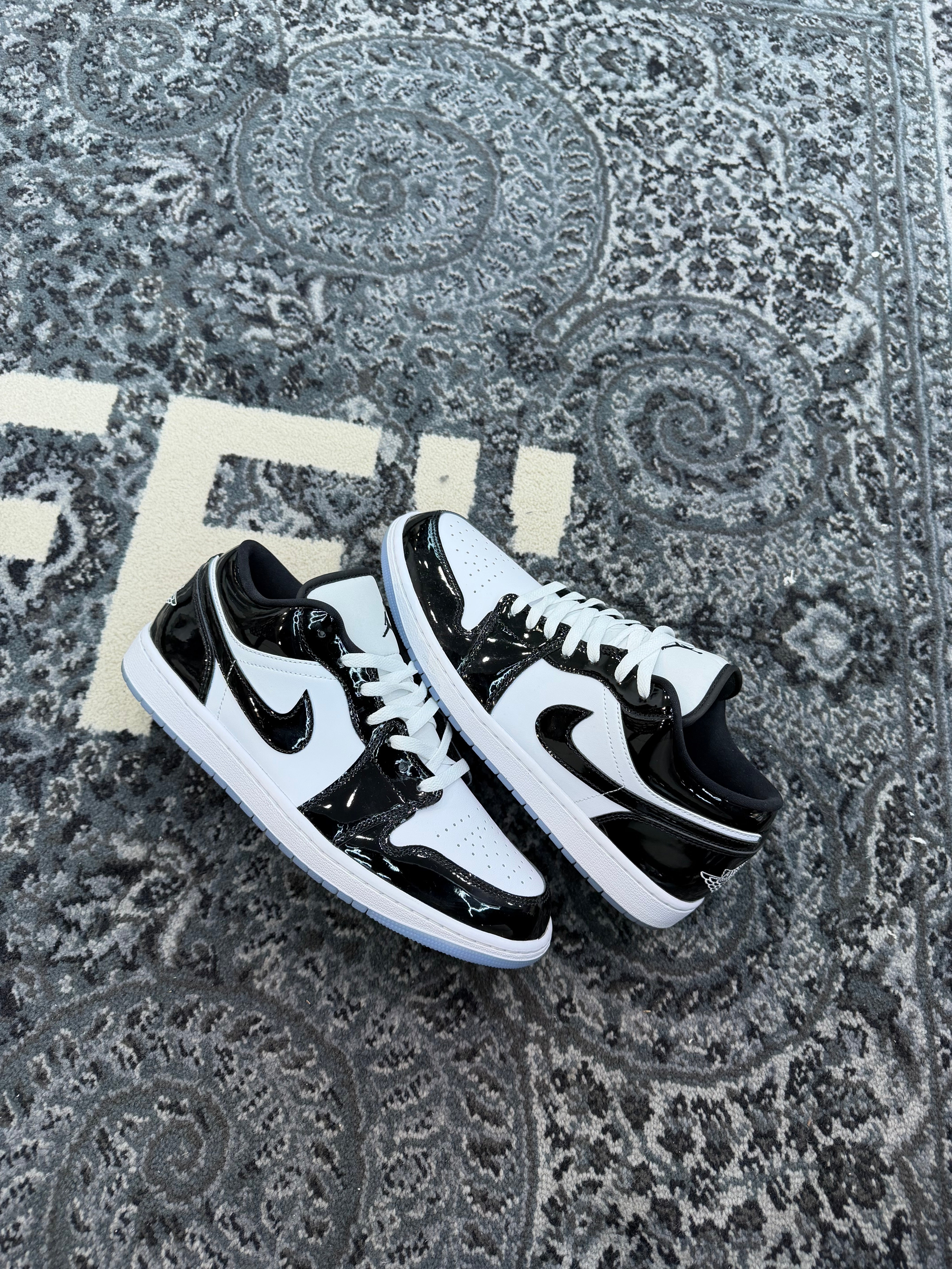 Jordan 1 Low “Concord”
