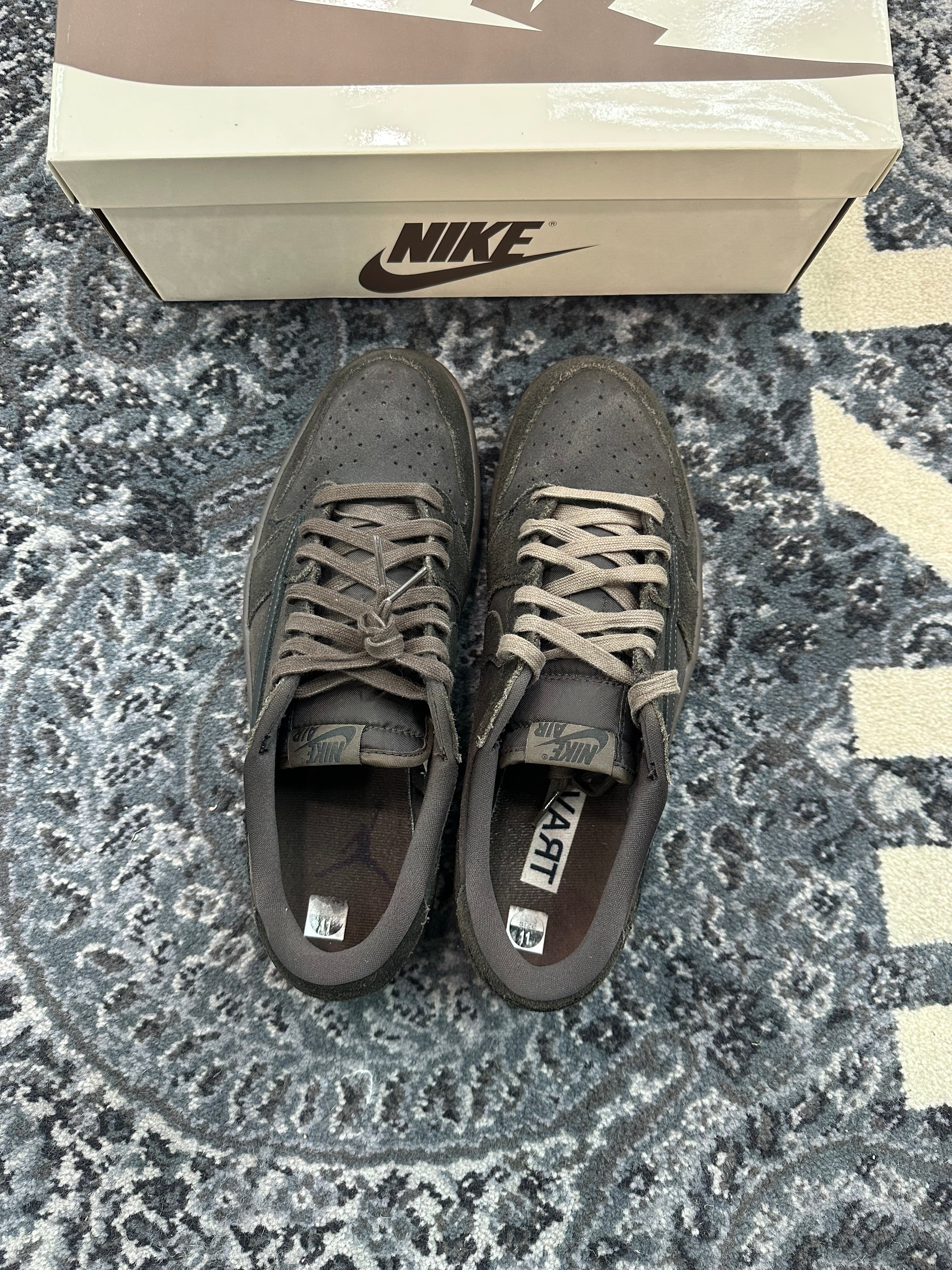 Jordan 1 Low Travis Scott “Velvet Brown”