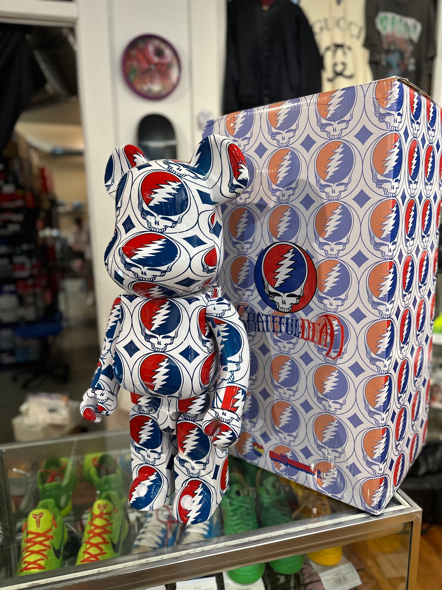 BearBrick 1000% “Grateful Dead White”