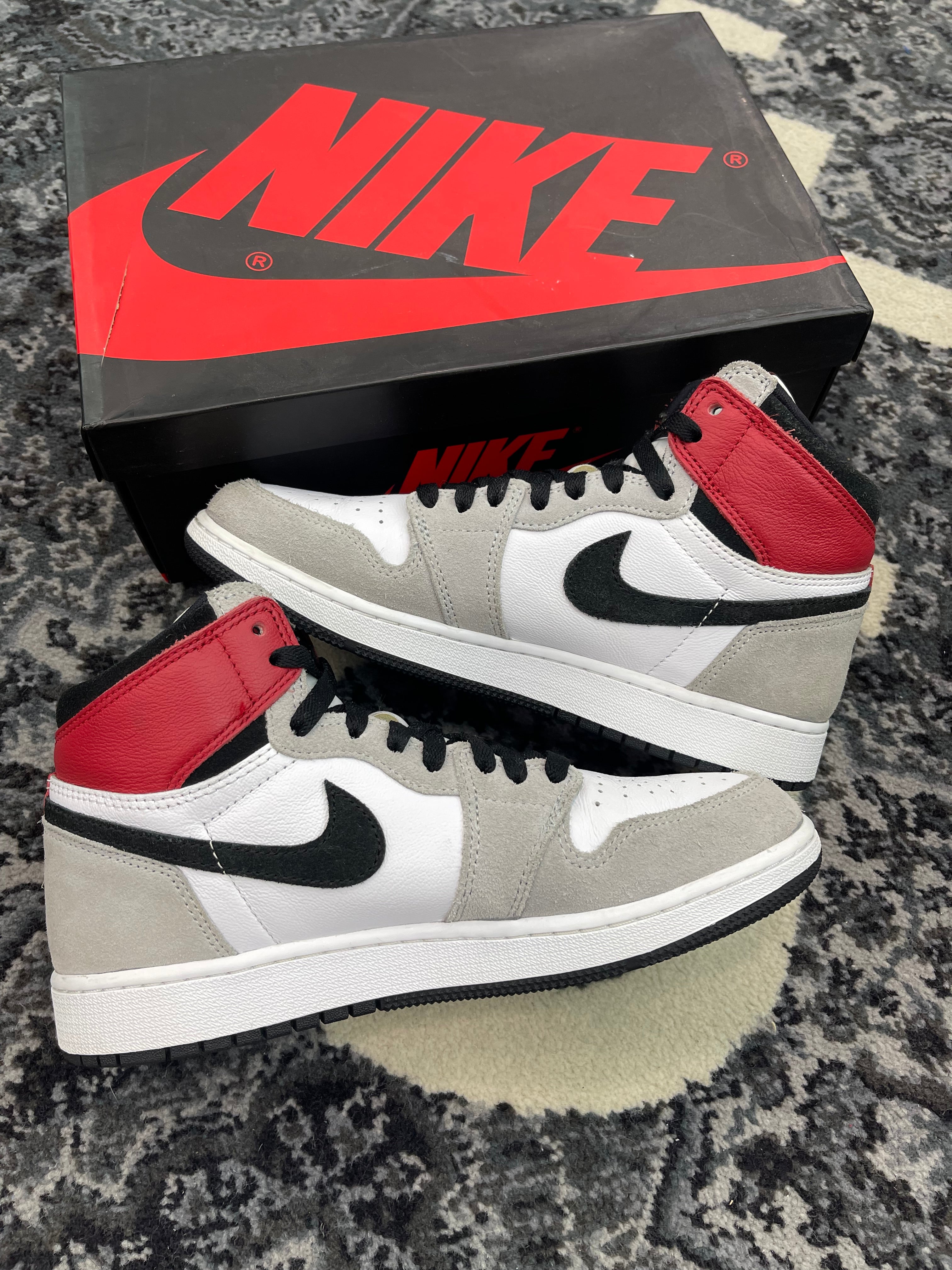 Jordan 1 High “Smoke Grey”