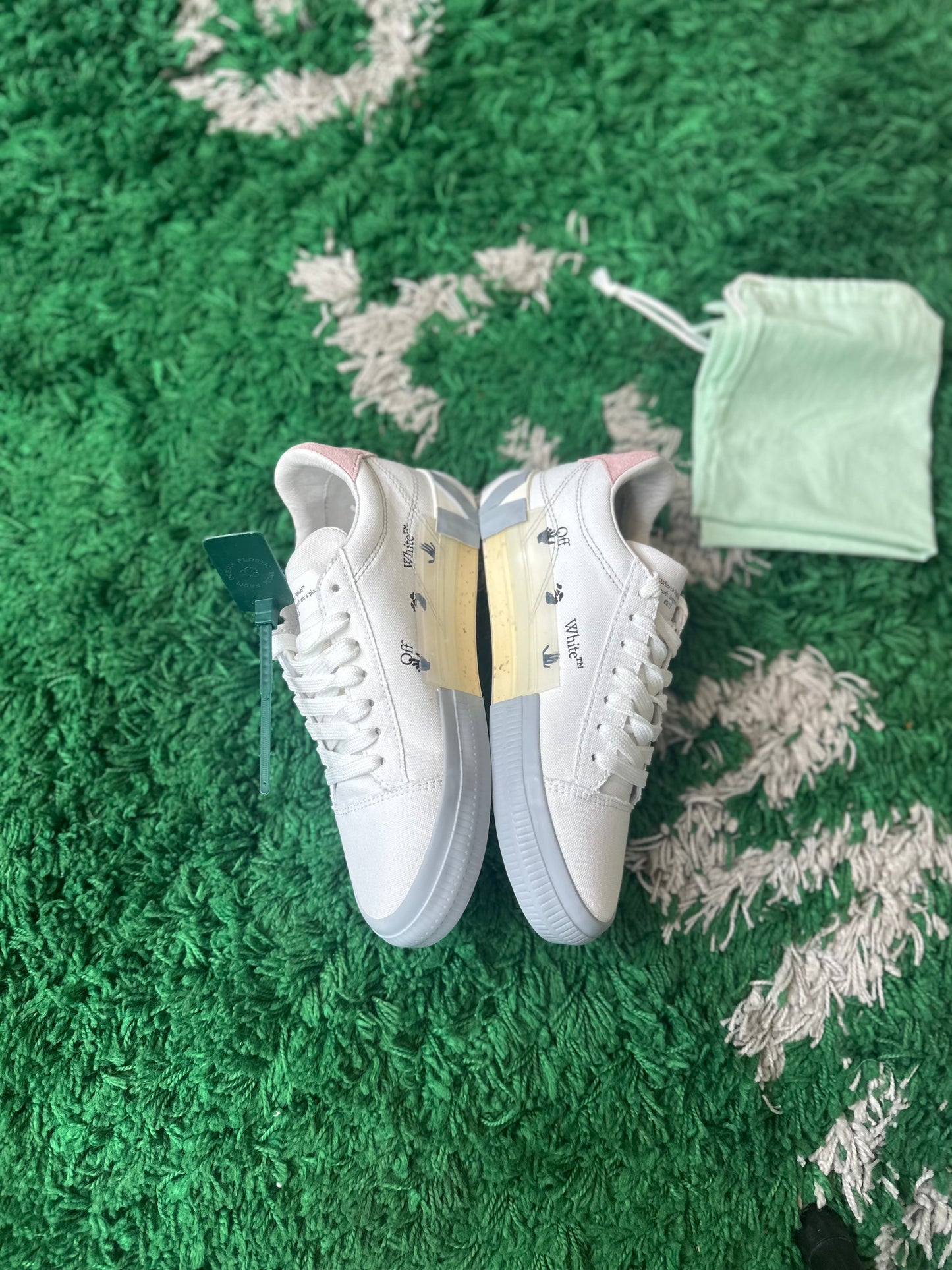 Off-White Vulc Low “Pink/Grey” (38)