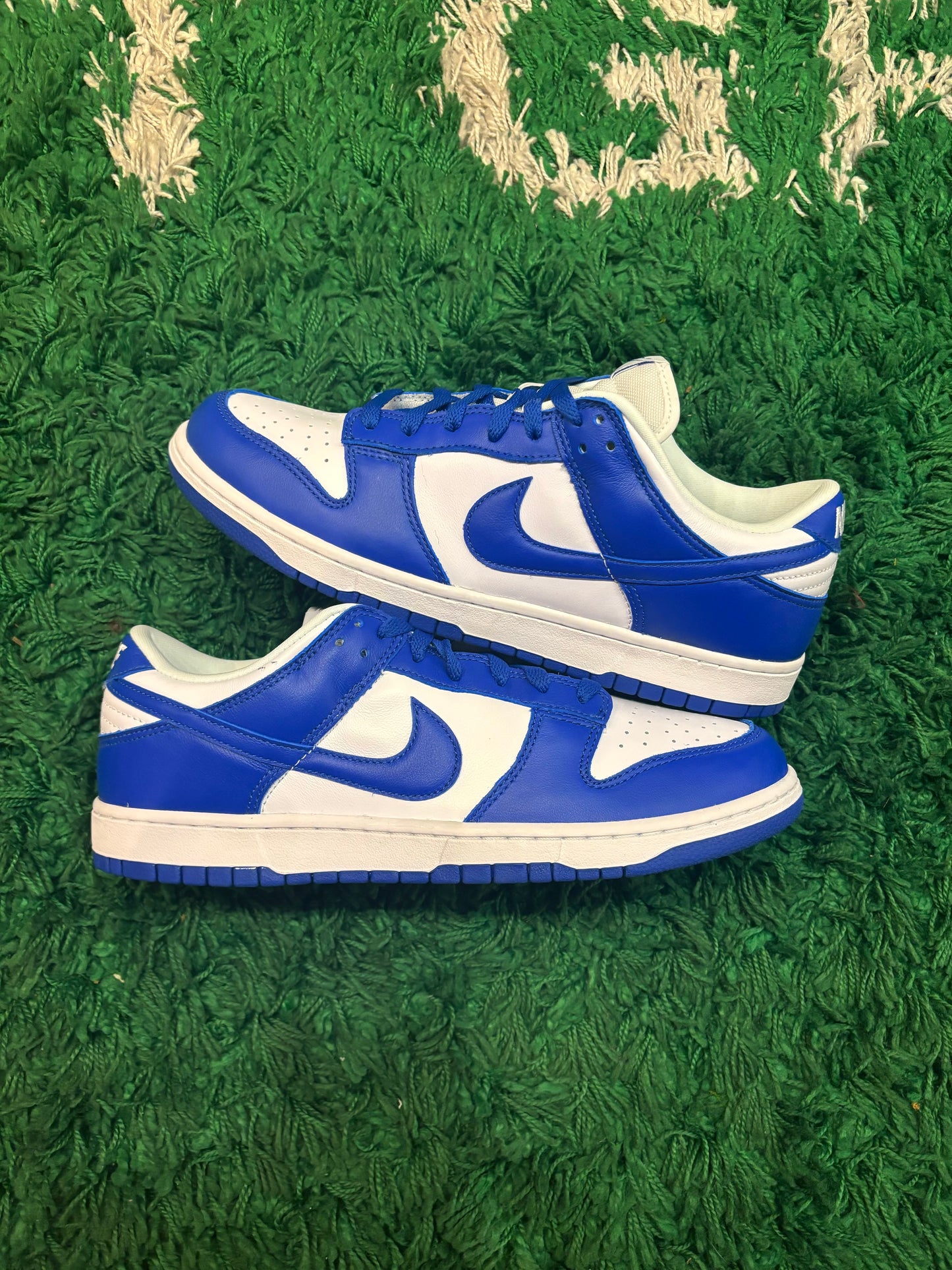 Nike Dunk Low “Kentucky”