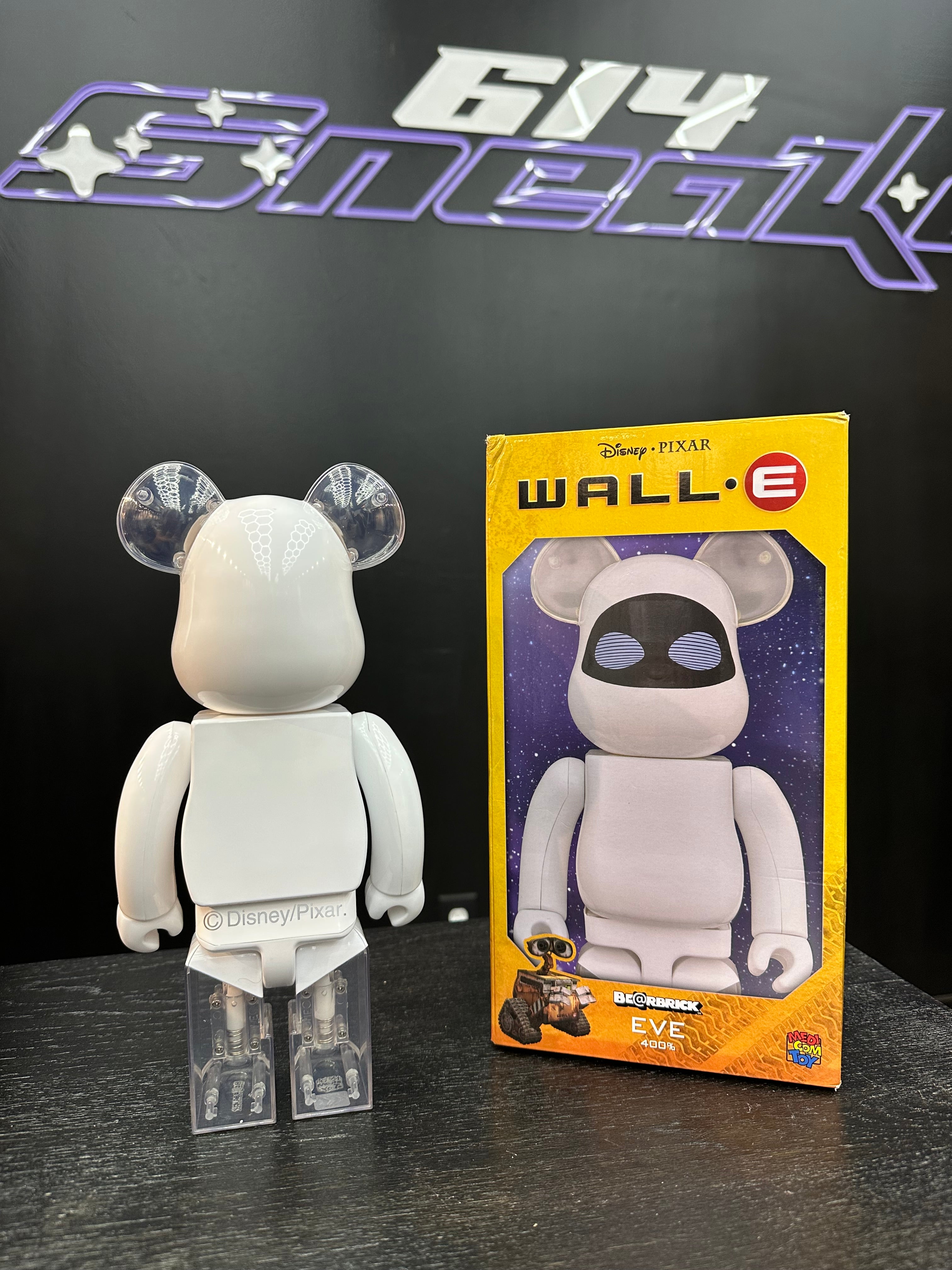 BearBrick 400% “EVE WALL E”