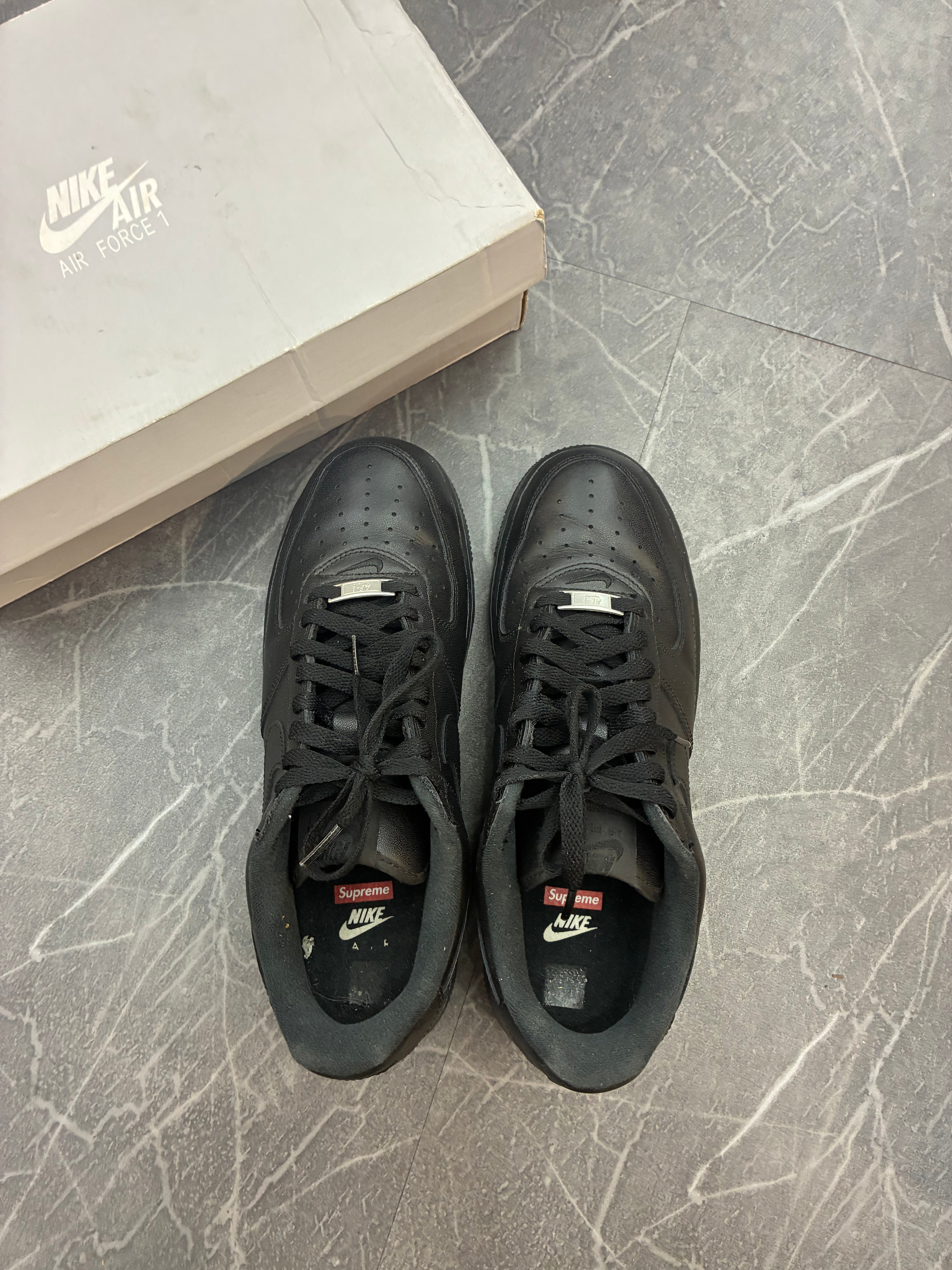 Supreme Air Force 1 Low “Black”