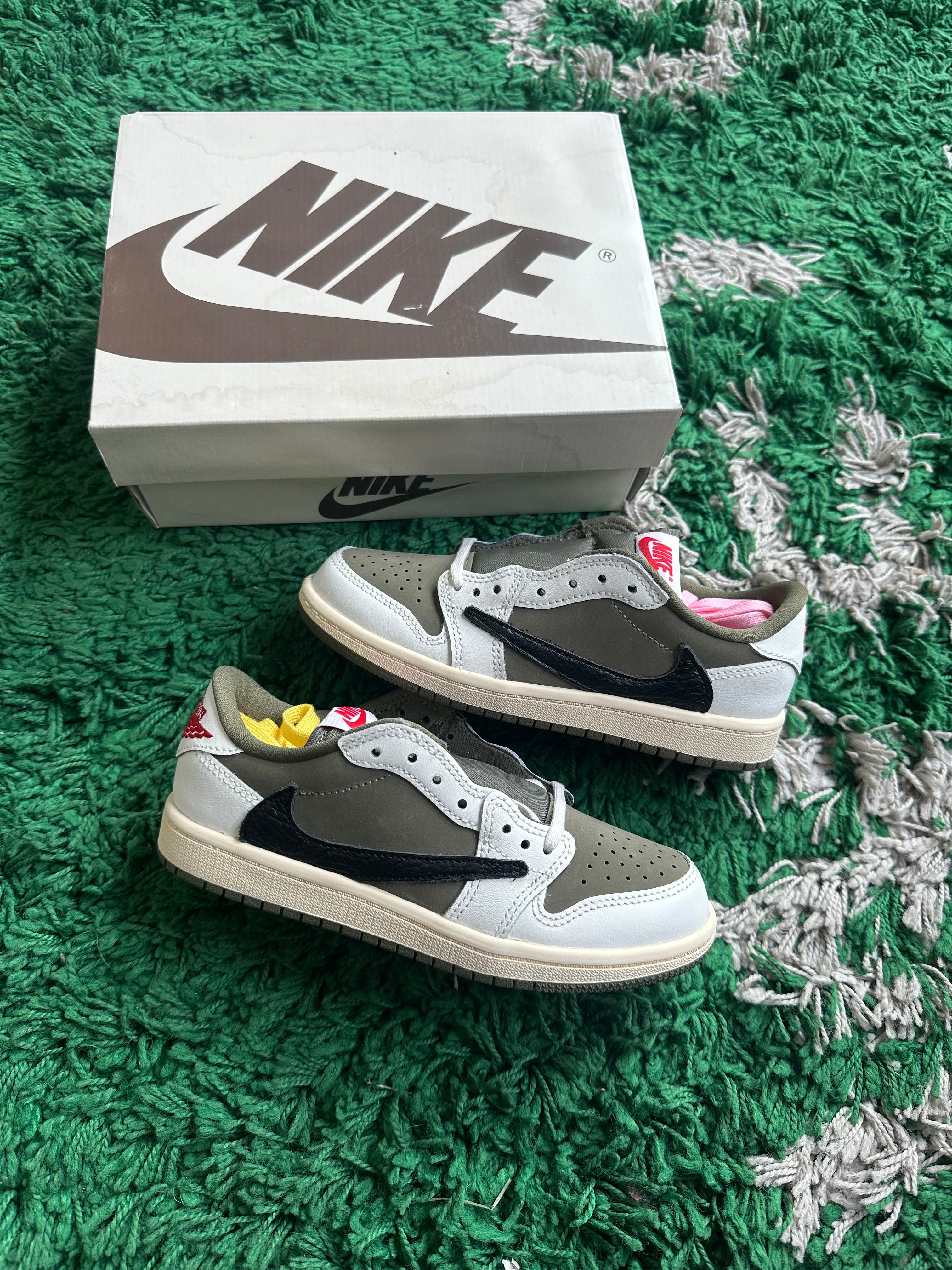 Jordan 1 Travis Scott “Medium Olive”